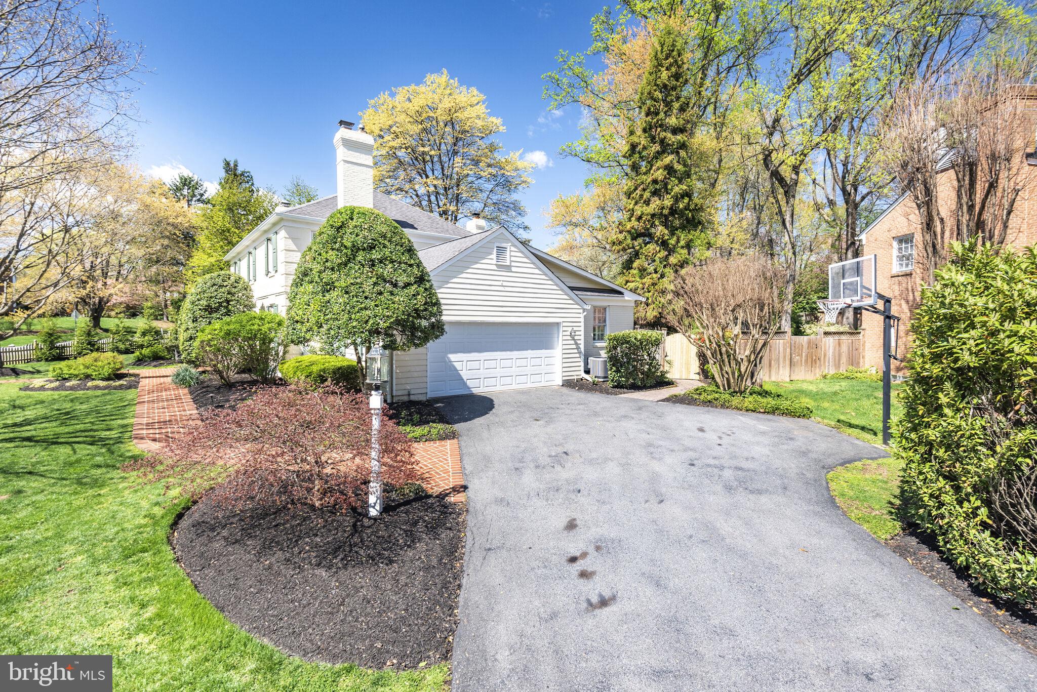 WINDSOR HILLS - Residential