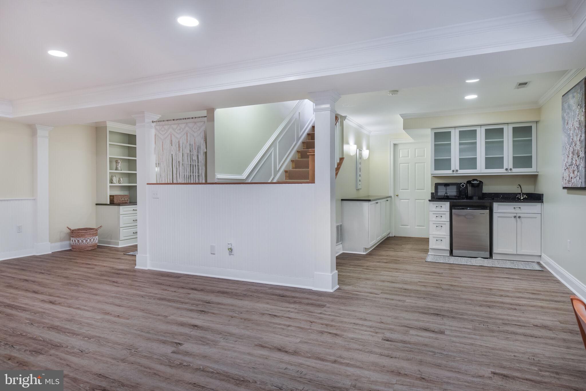 WINDSOR HILLS - Residential