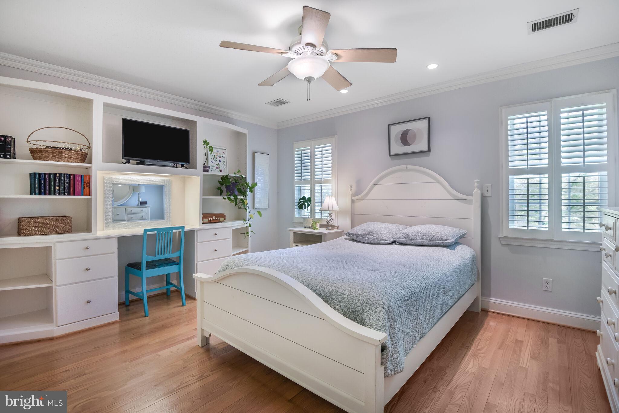 WINDSOR HILLS - Residential