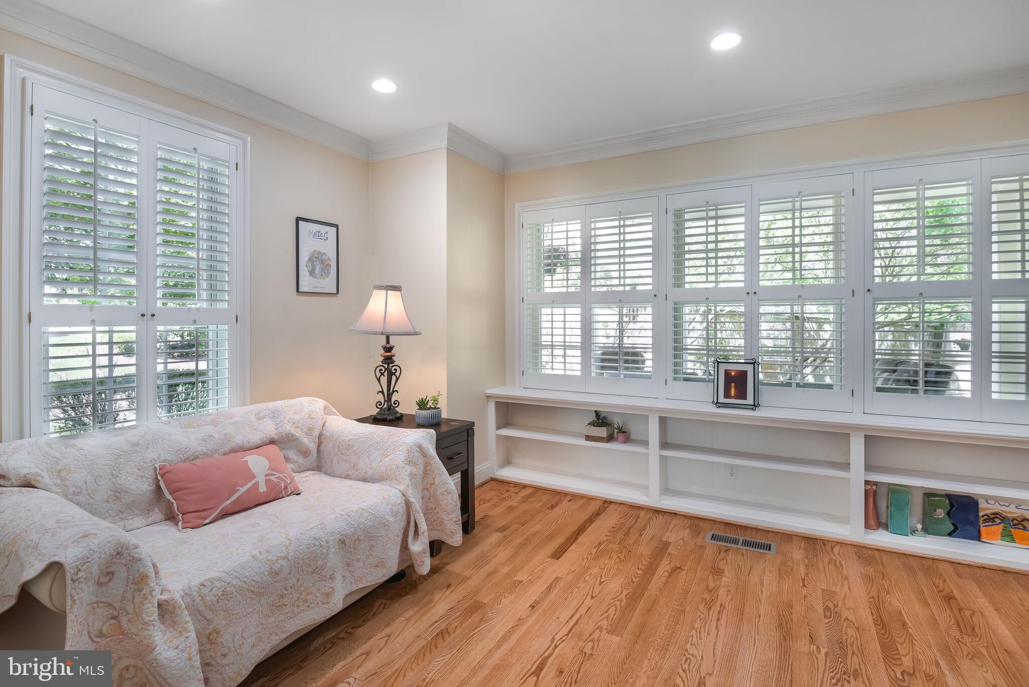 WINDSOR HILLS - Residential