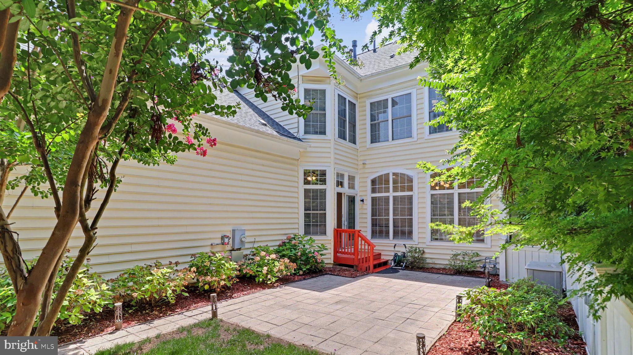 KING FARM WATKINS POND - Residential