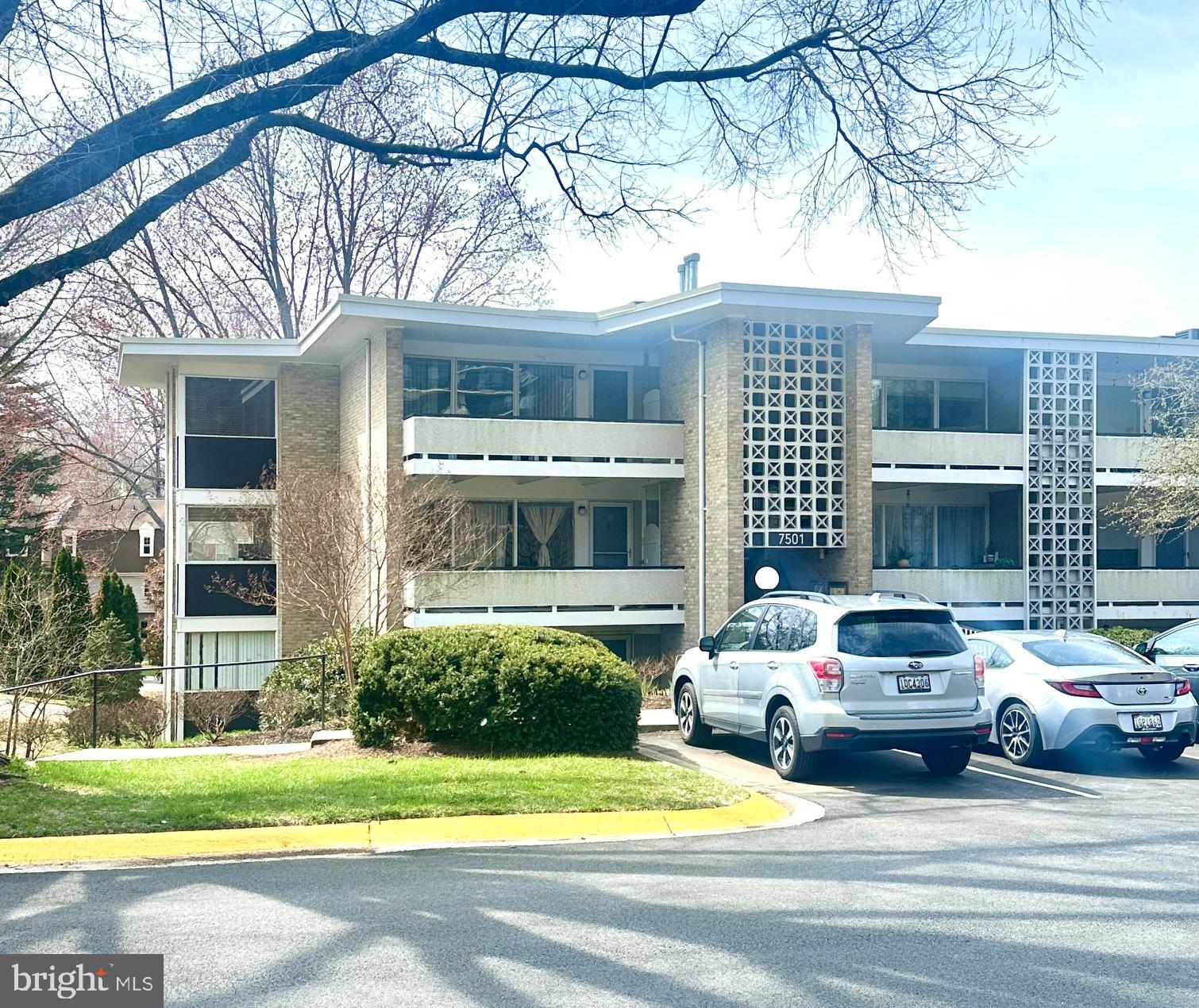 SPRING LAKE GARDEN CONDOMINIUM - Residential