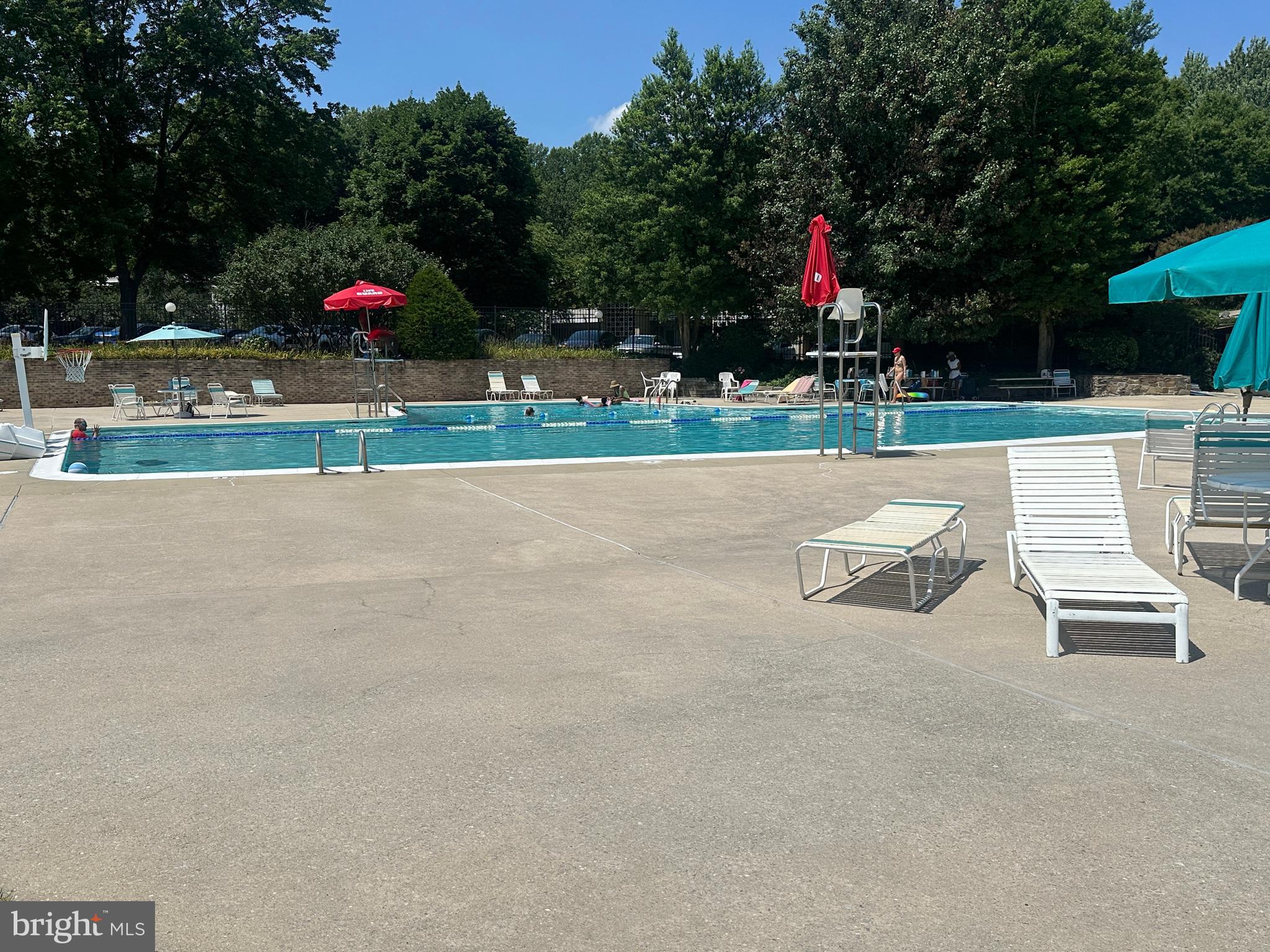 SPRING LAKE GARDEN CONDOMINIUM - Residential