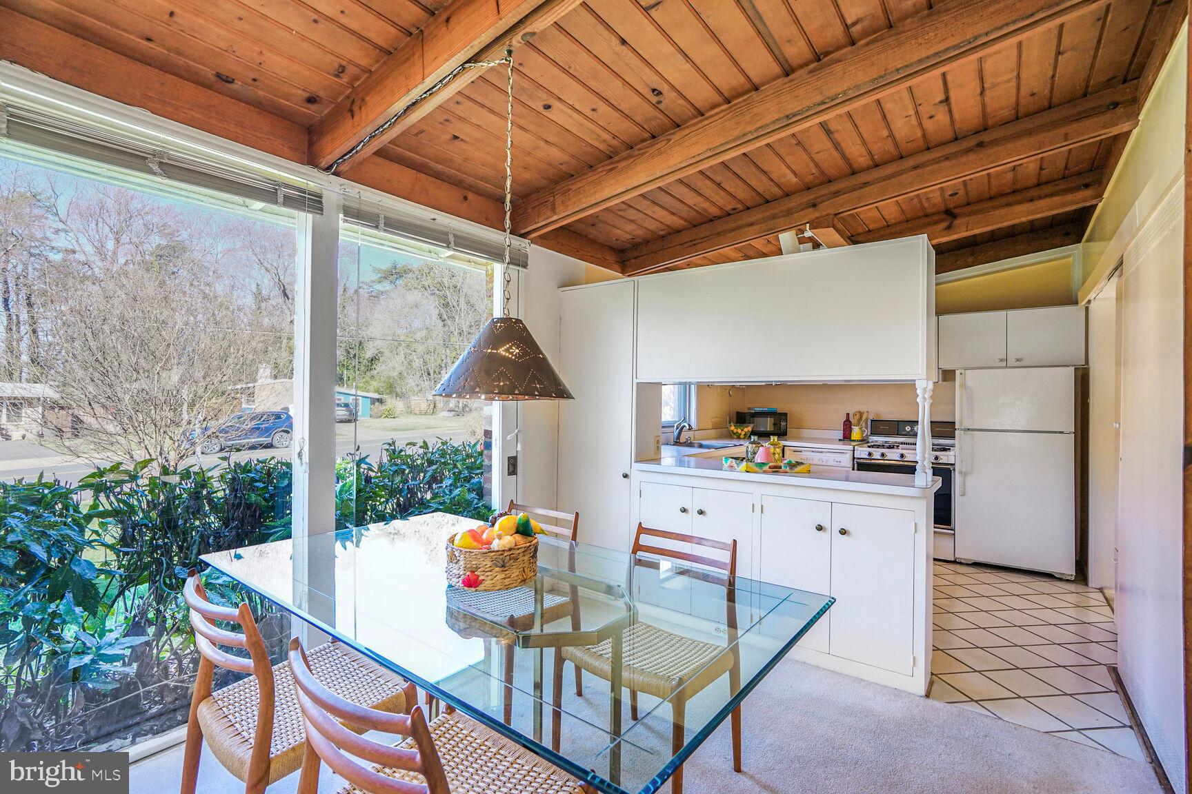 PINE SPRING - Residential