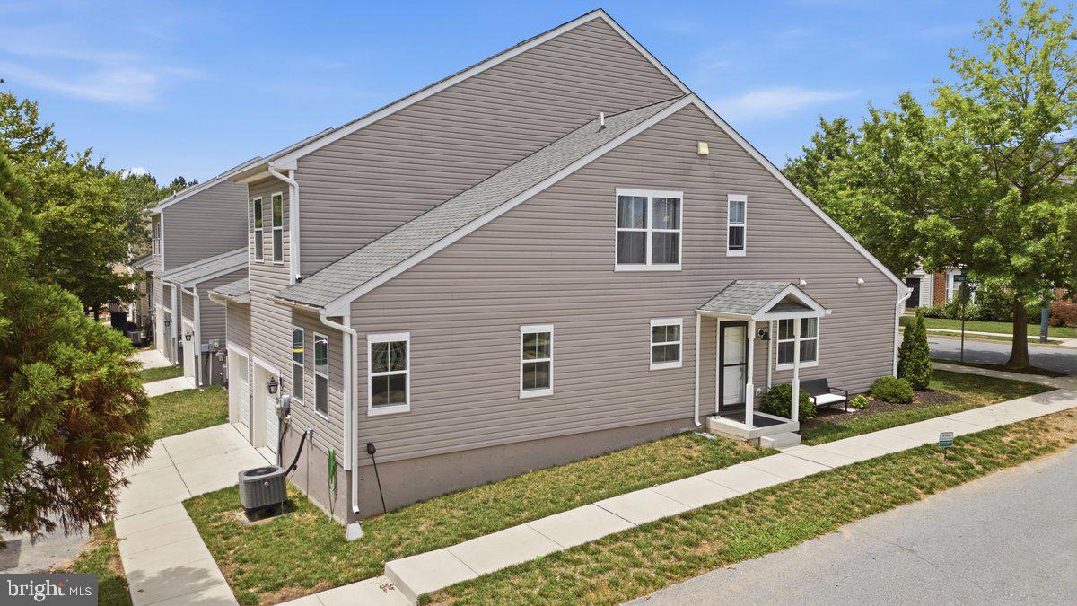 PATRIOT SQUARE - Residential