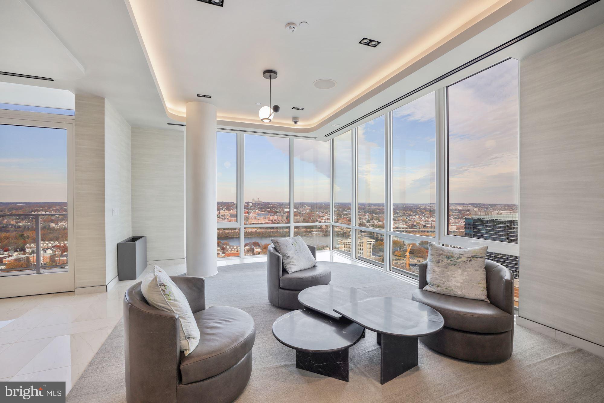 ROSSLYN - Residential