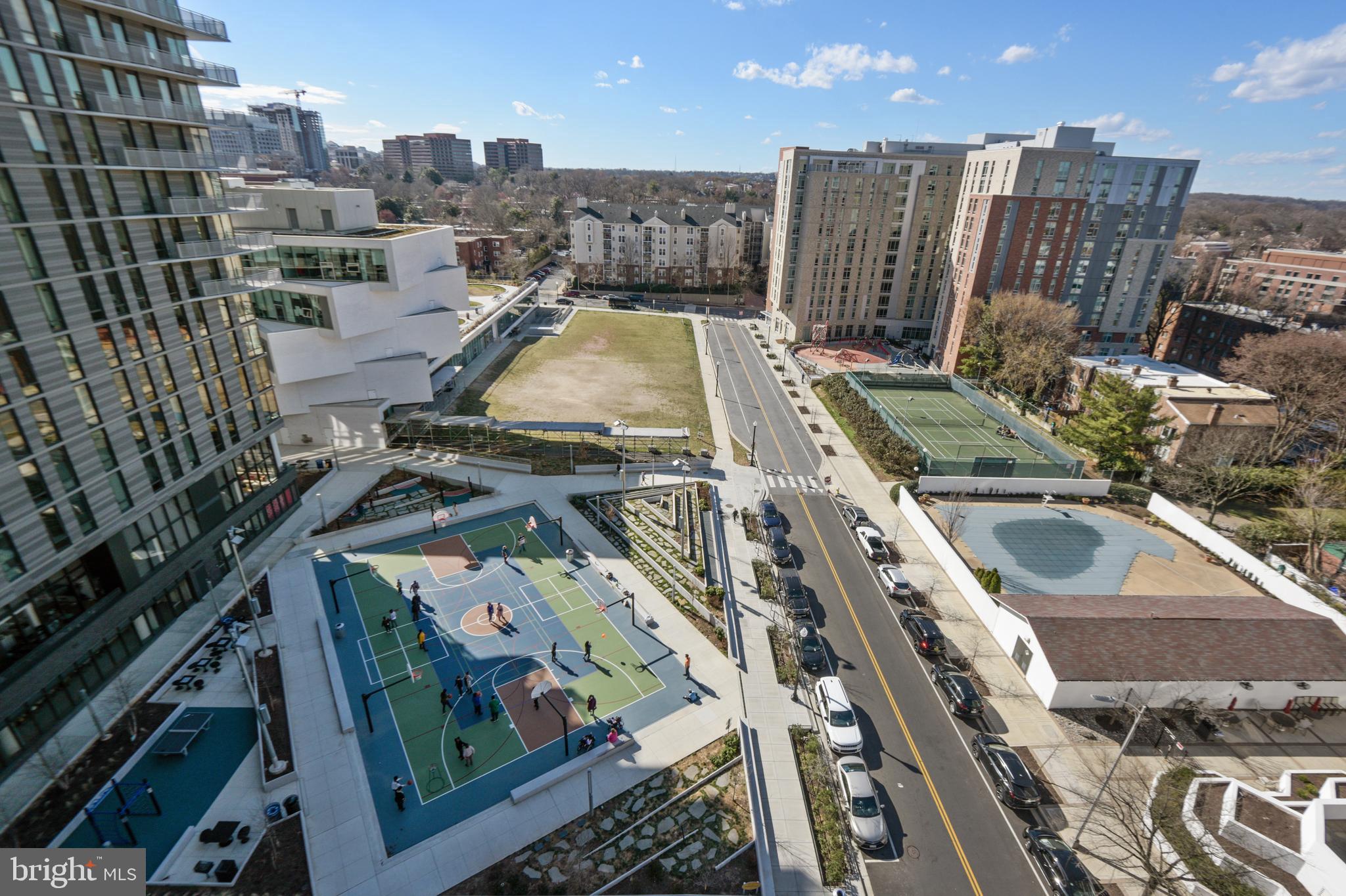 ROSSLYN - Residential