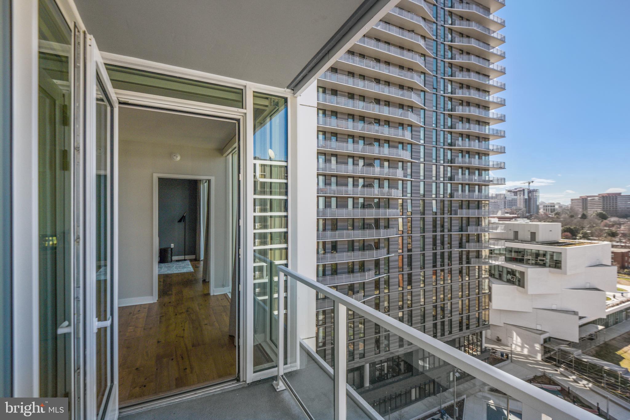 ROSSLYN - Residential