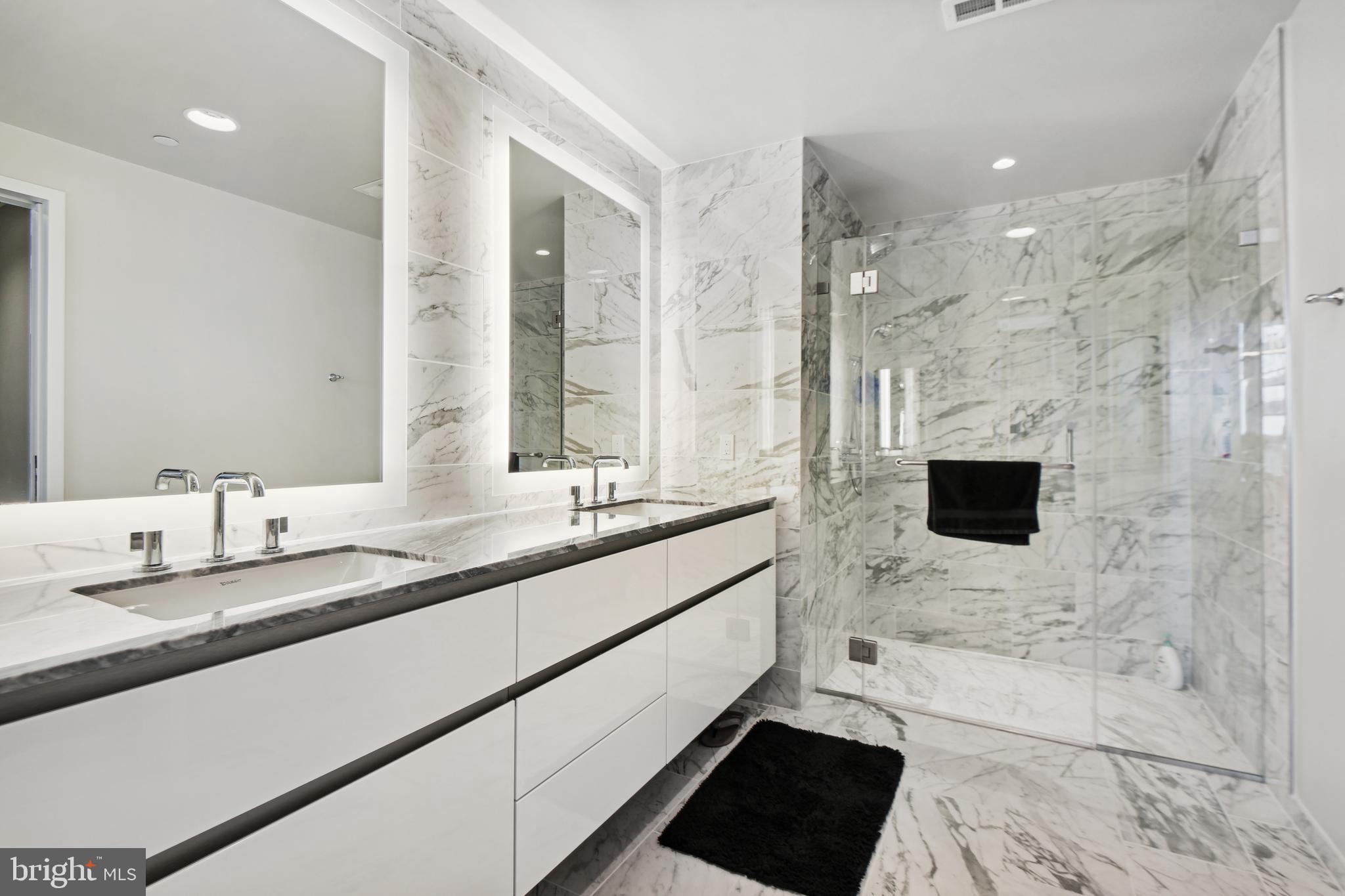 ROSSLYN - Residential
