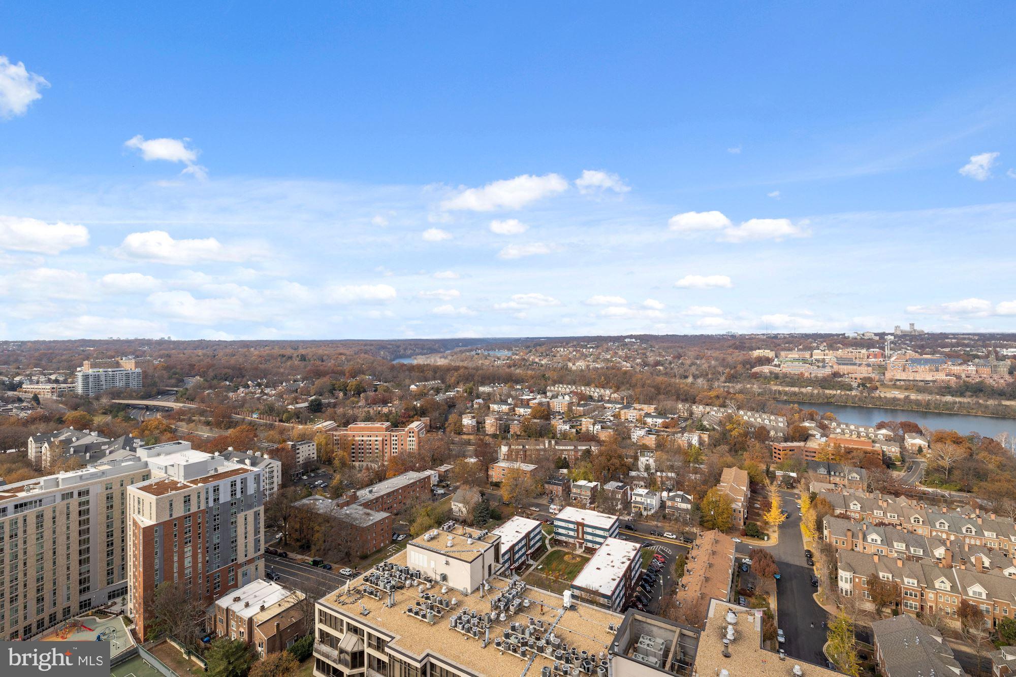 ROSSLYN - Residential