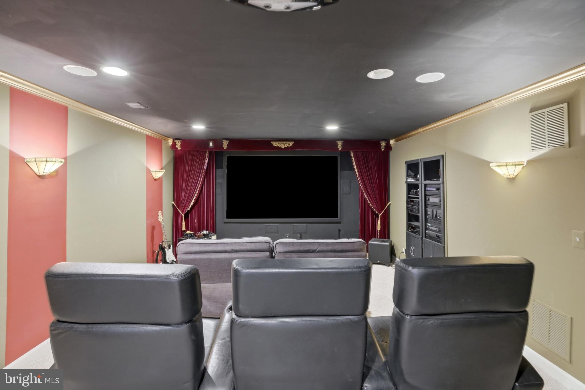 THE WOODS AT WARRENTON - Residential