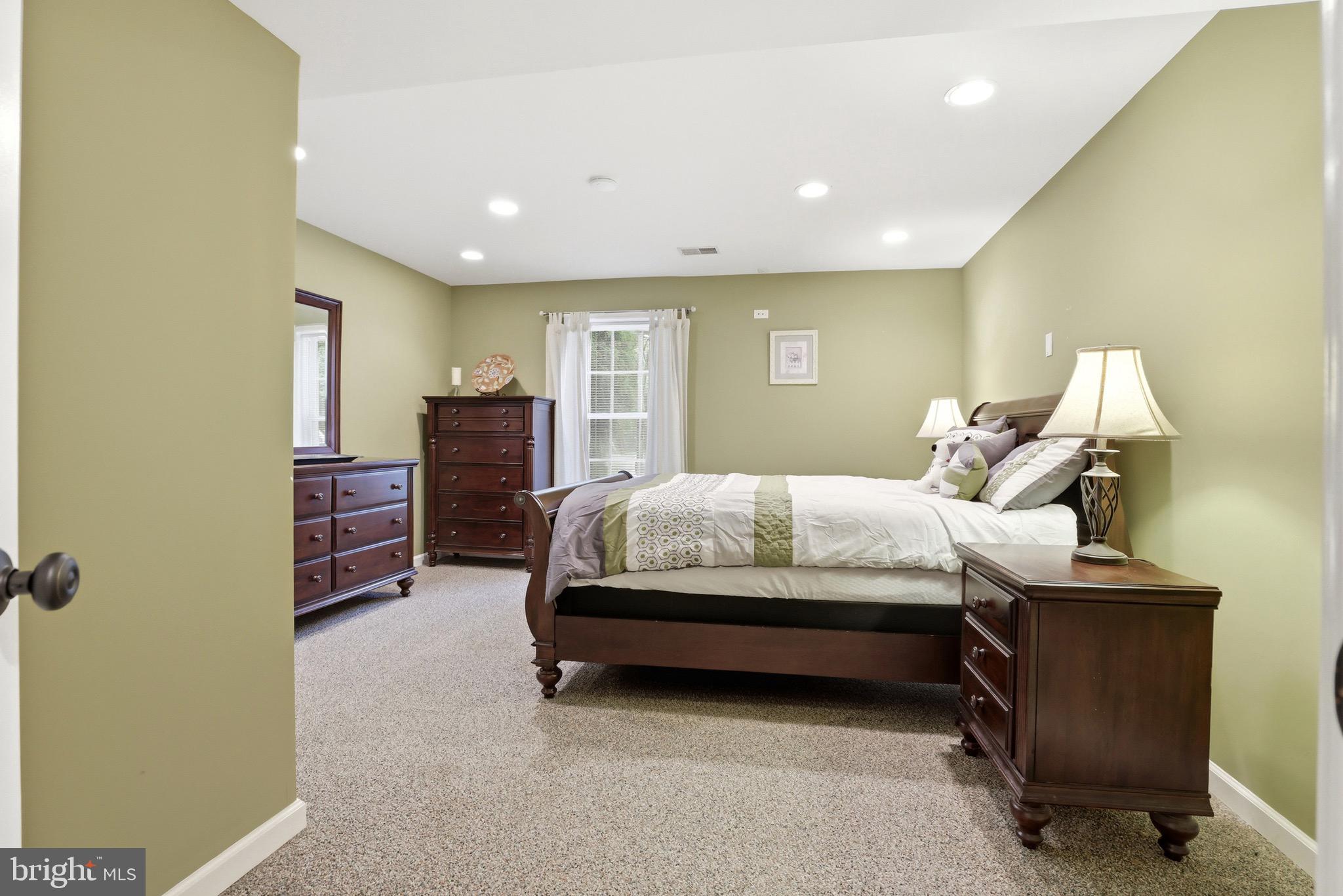 THE WOODS AT WARRENTON - Residential
