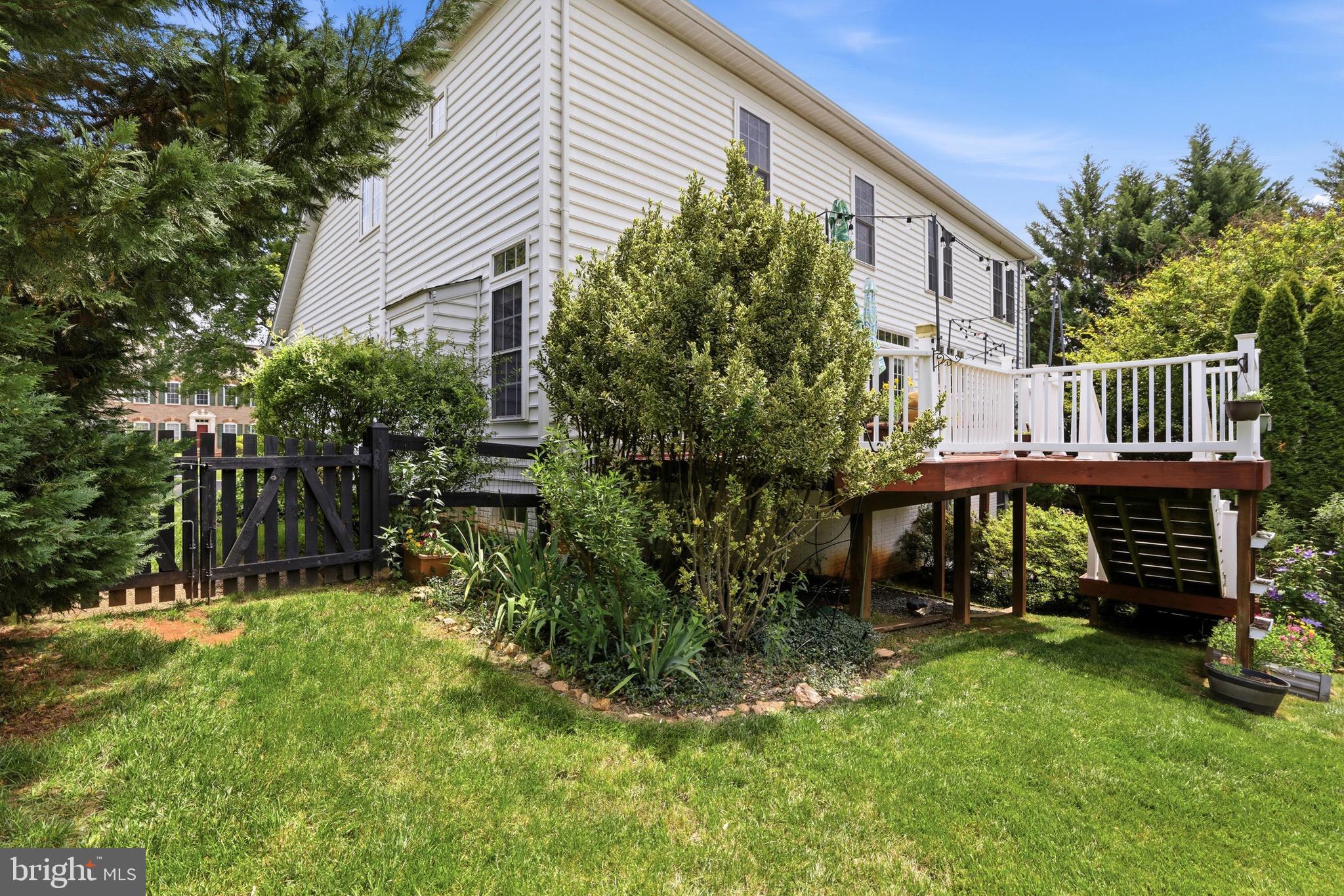 THE WOODS AT WARRENTON - Residential