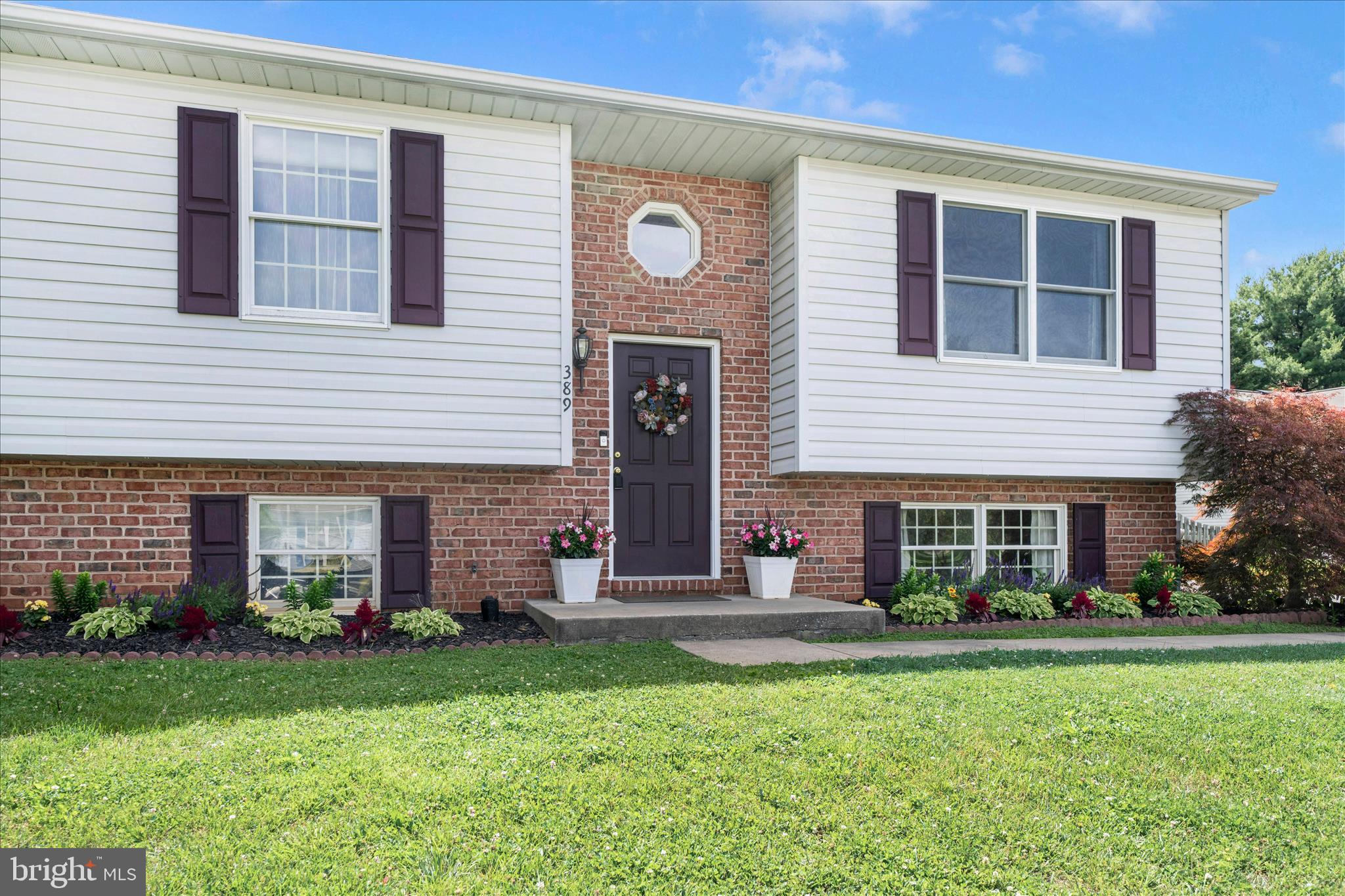 WHISPERING MEADOWS - Residential