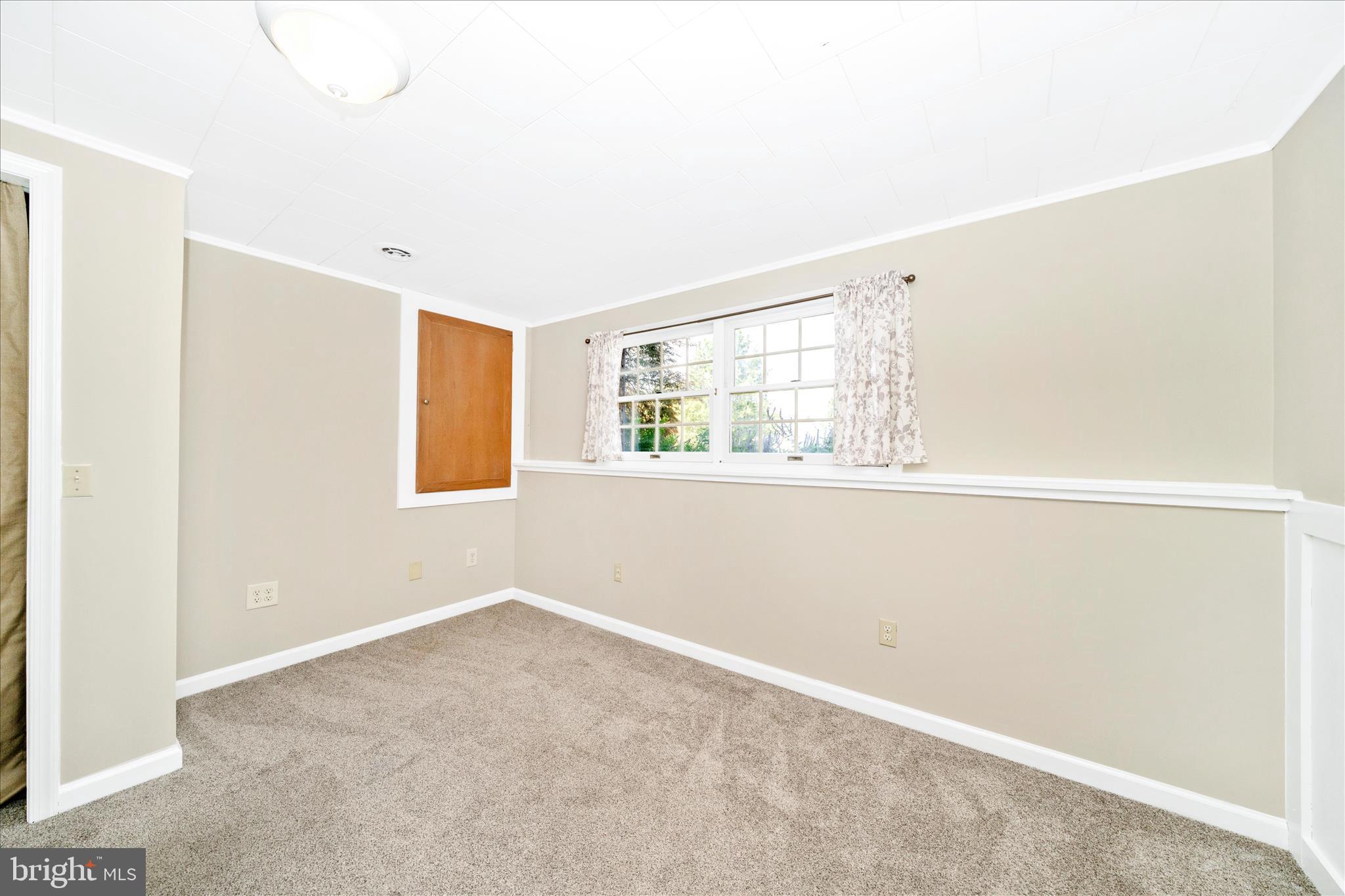 WHISPERING MEADOWS - Residential