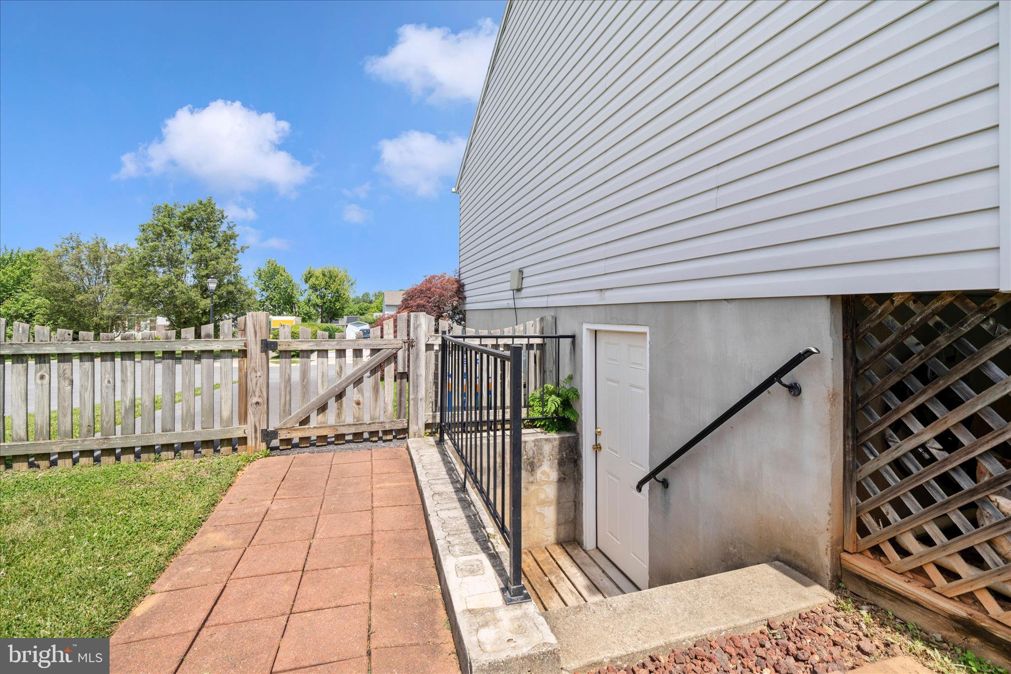 WHISPERING MEADOWS - Residential