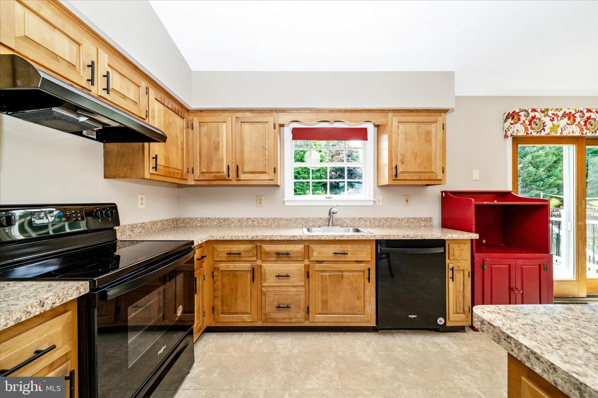 WHISPERING MEADOWS - Residential