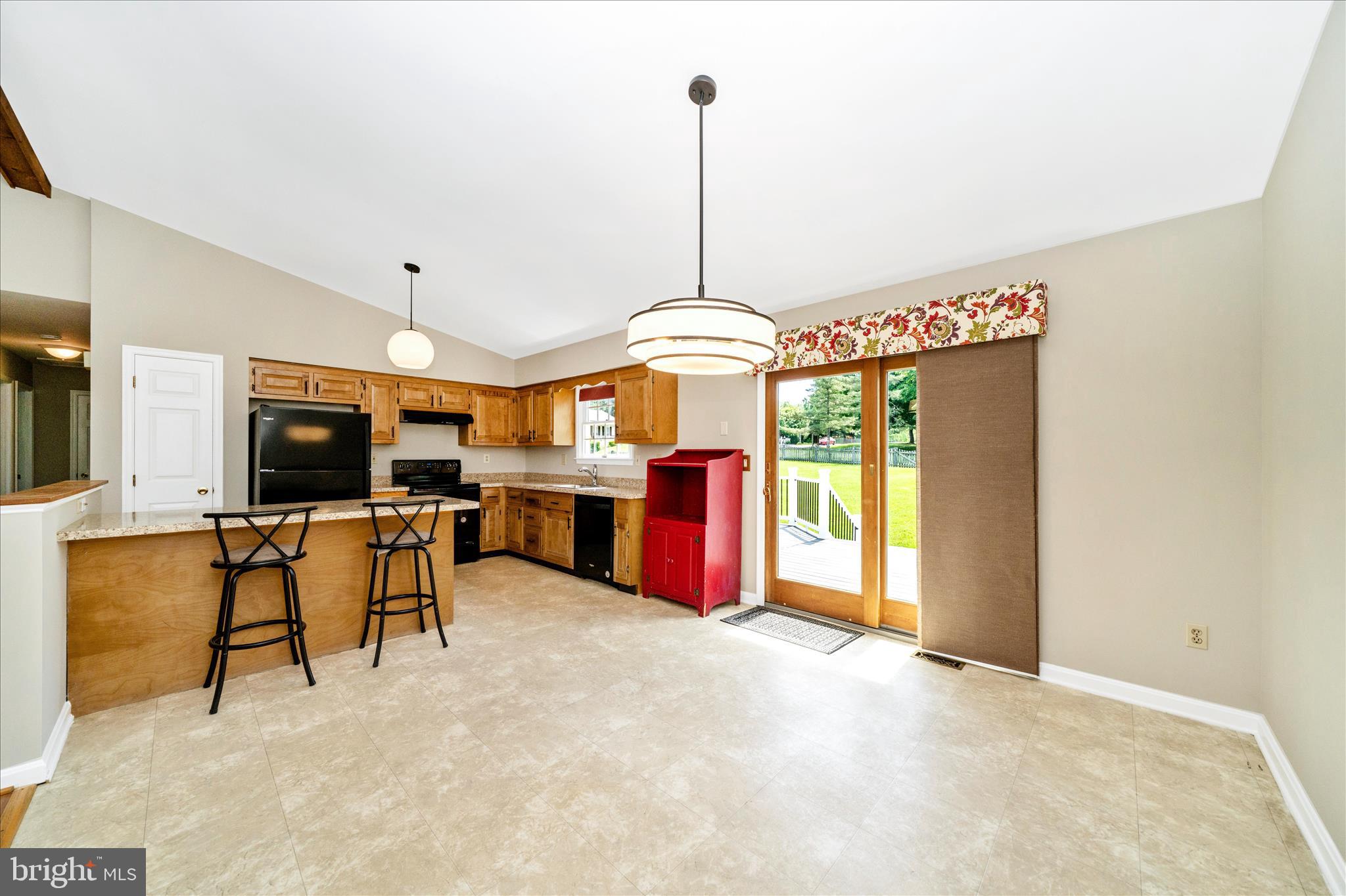 WHISPERING MEADOWS - Residential