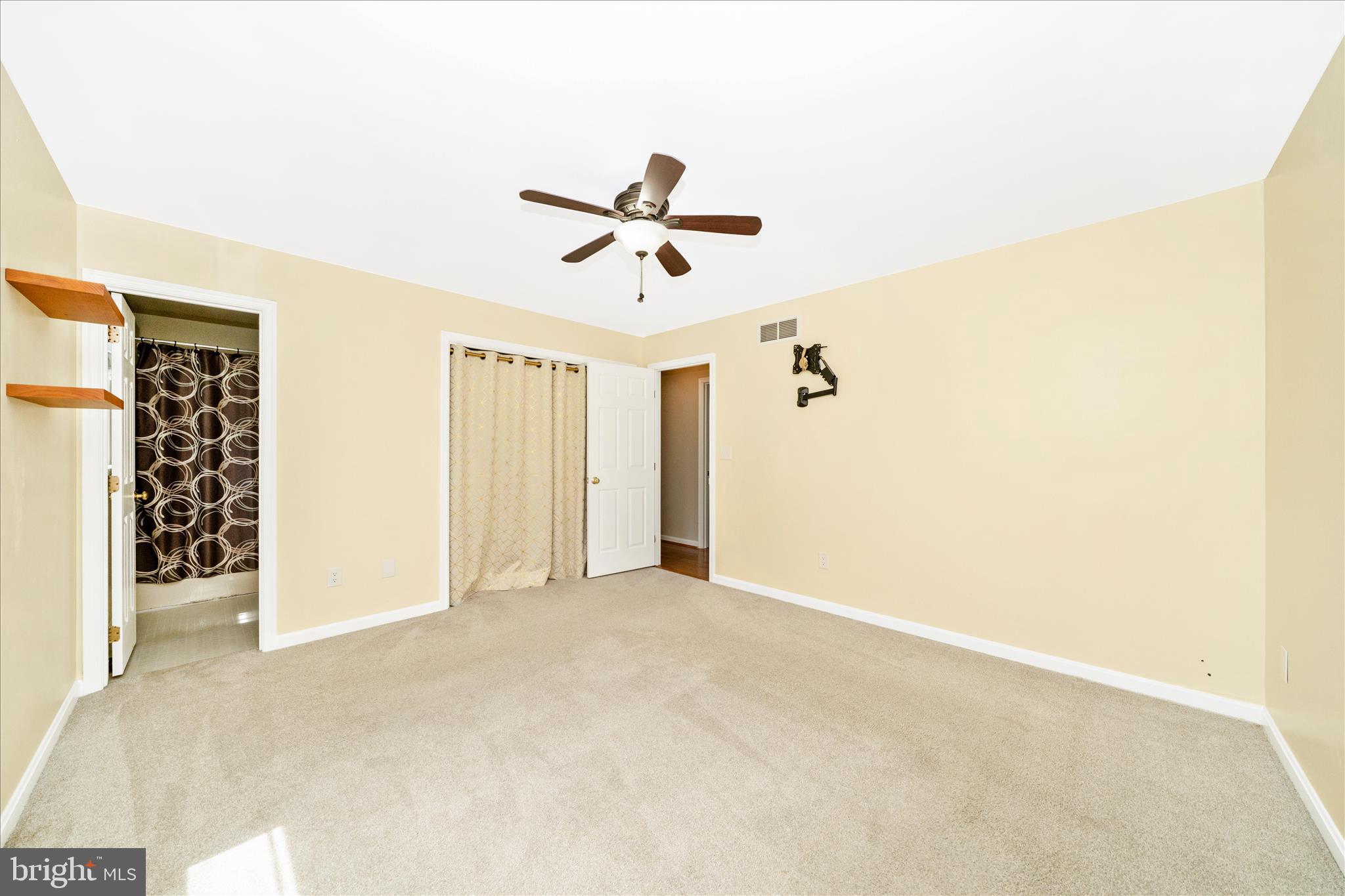 WHISPERING MEADOWS - Residential
