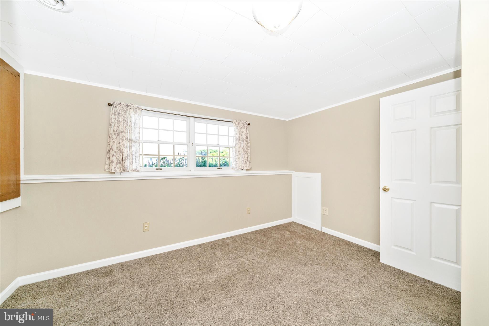 WHISPERING MEADOWS - Residential
