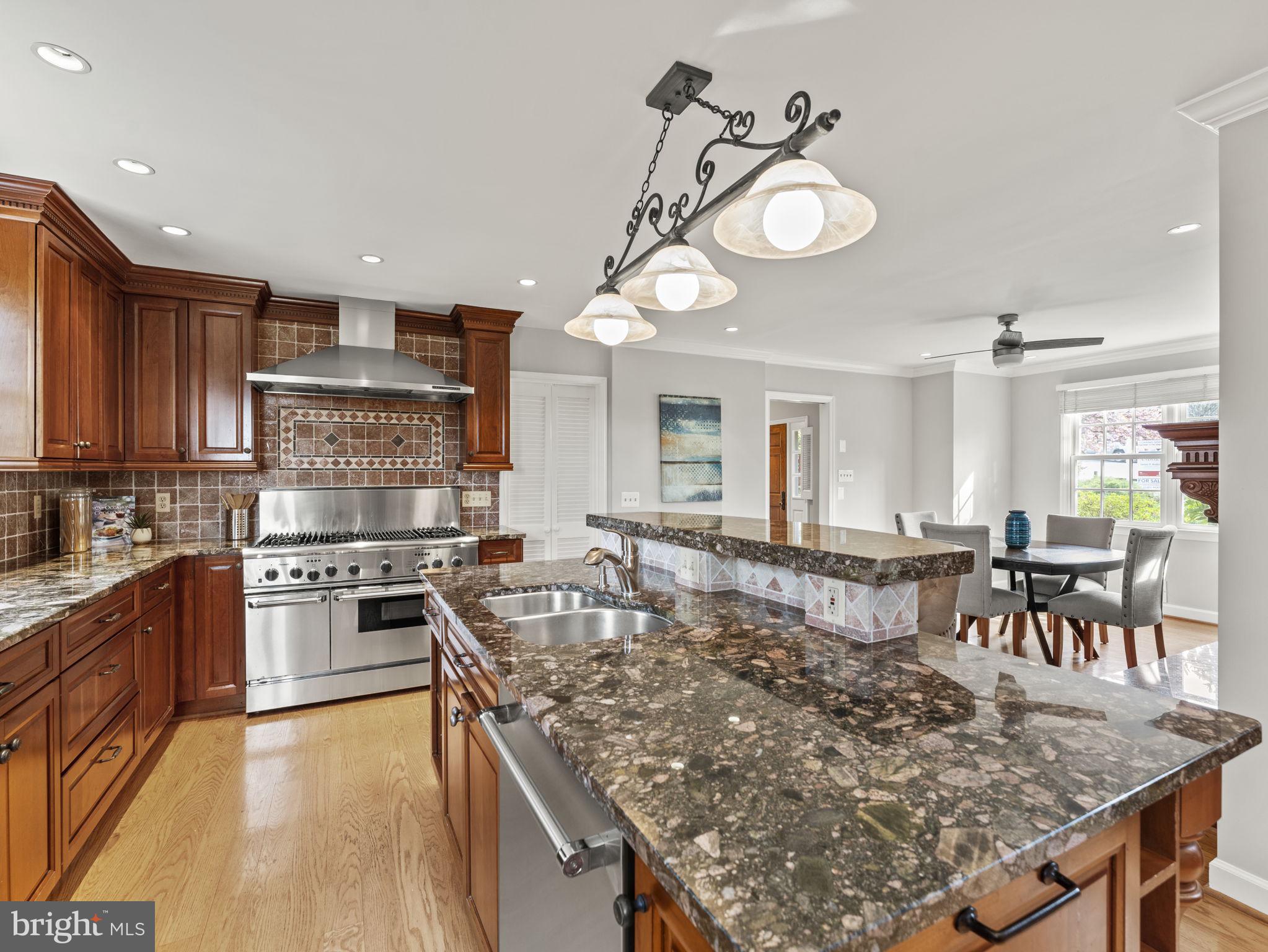 OAKCREST - Residential