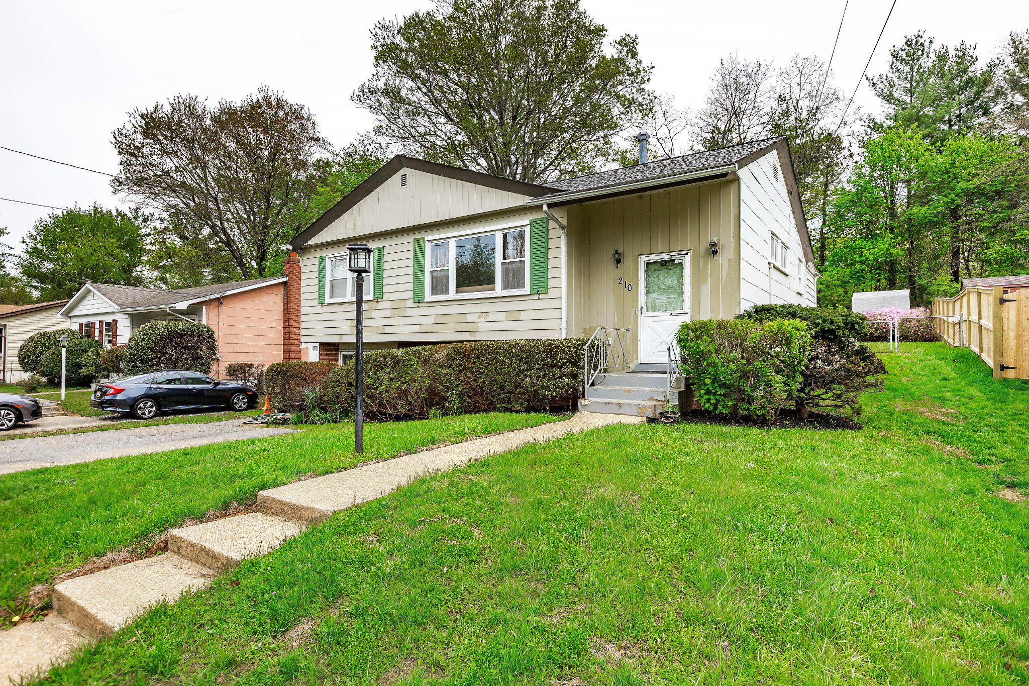 HUNGERFORD - Residential