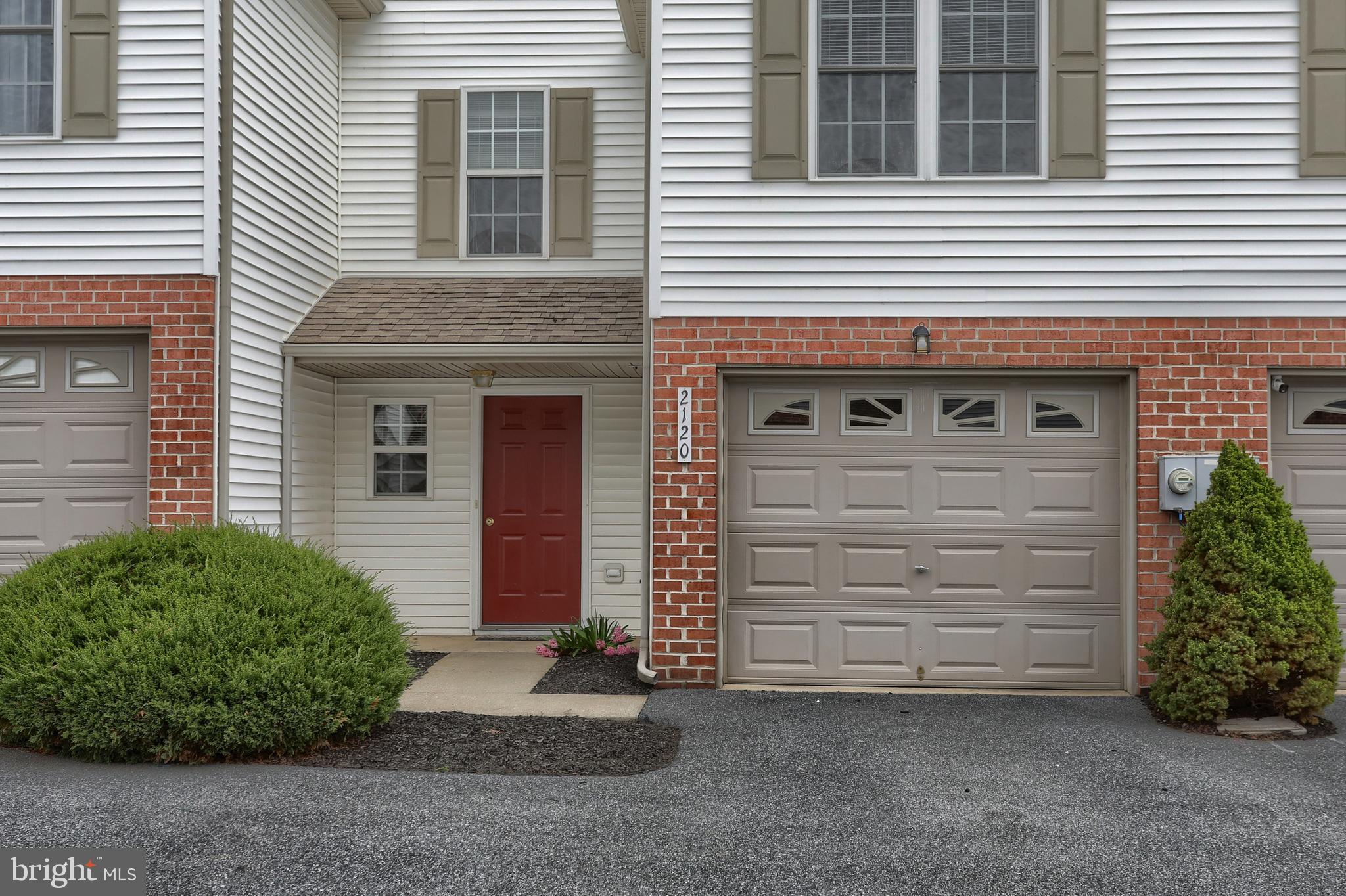 OAK HILLS - Residential