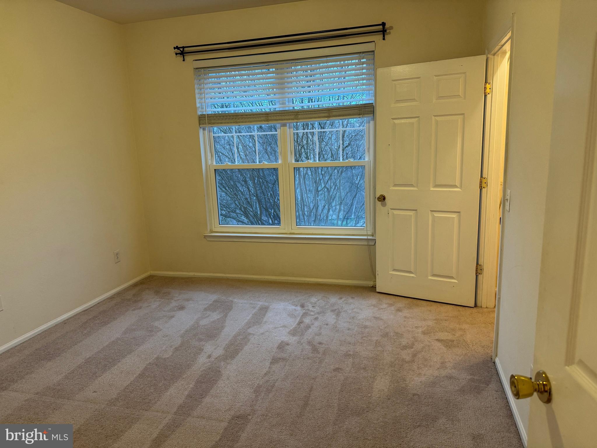 GATES OF MCLEAN - Residential Lease