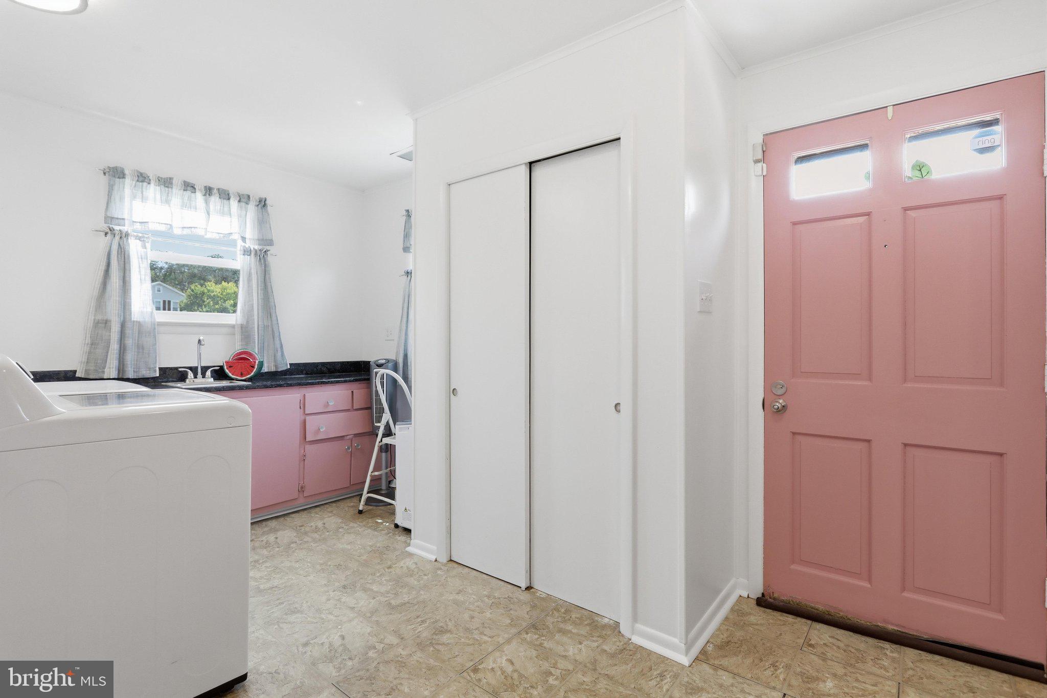 CHARLES TOWN - Residential