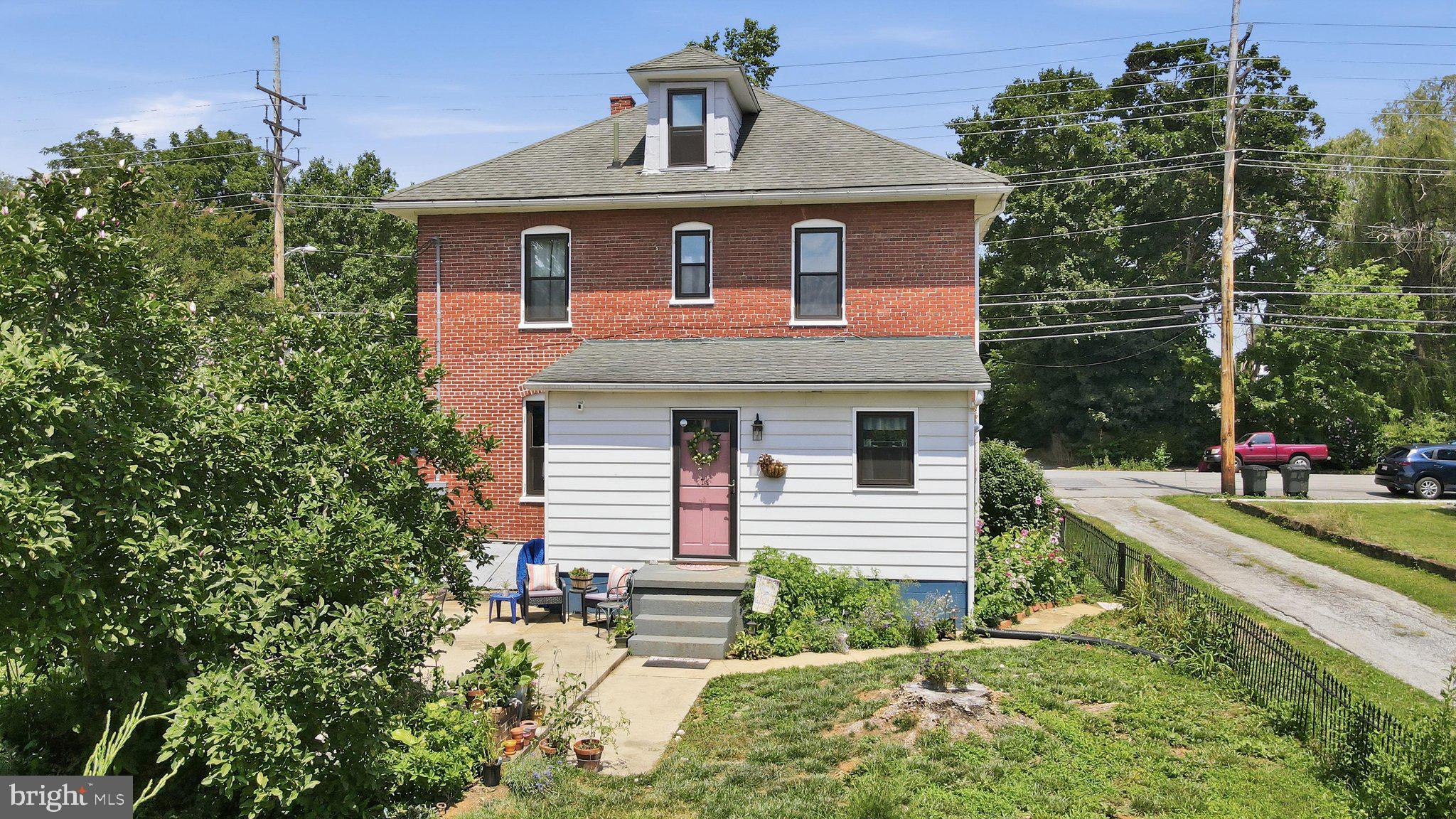 CHARLES TOWN - Residential
