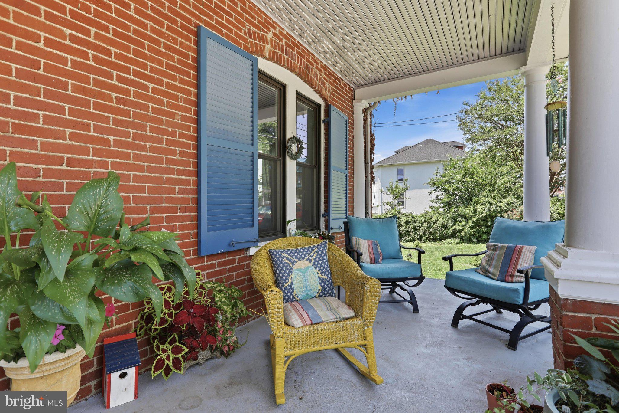 CHARLES TOWN - Residential