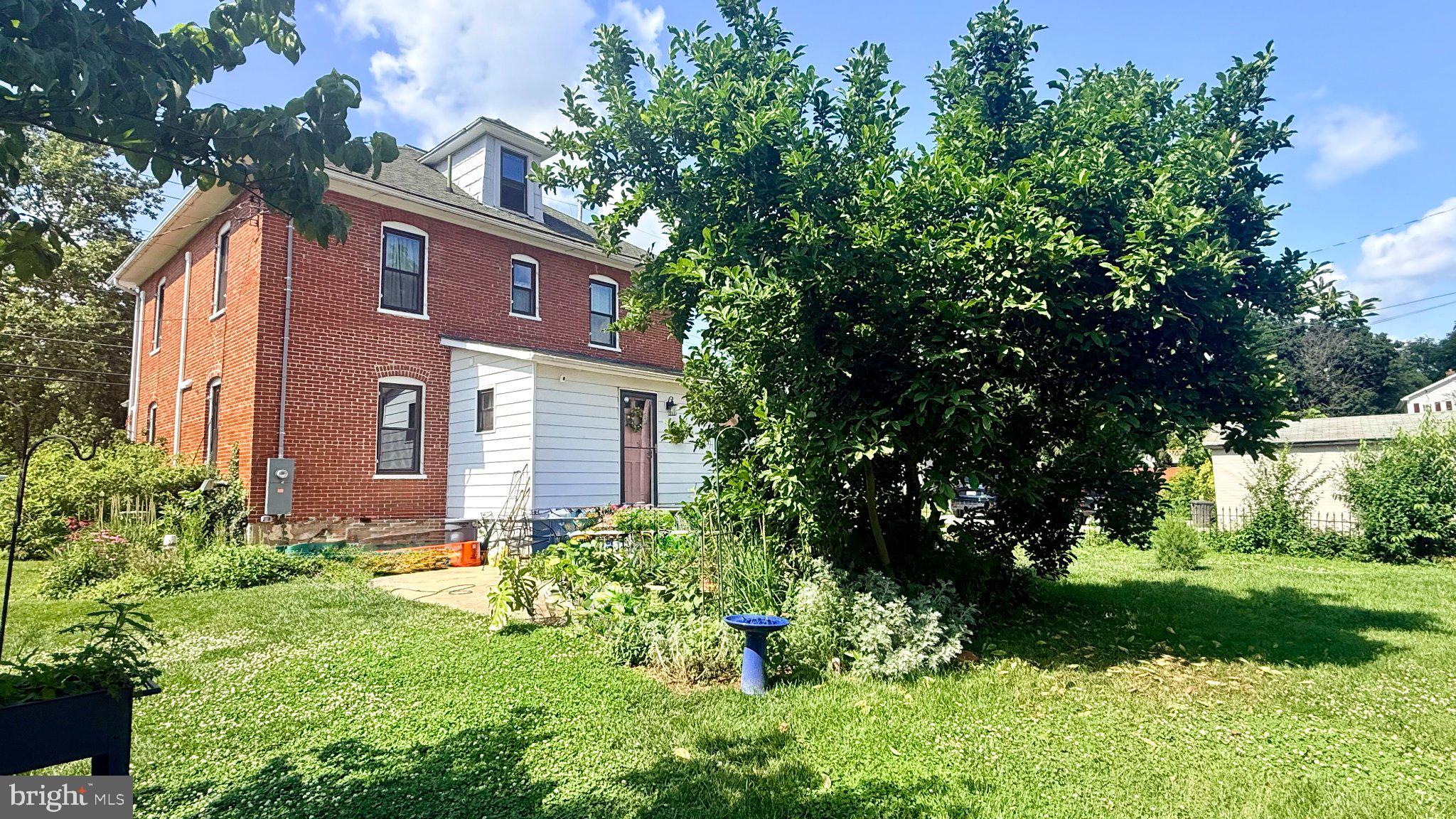 CHARLES TOWN - Residential
