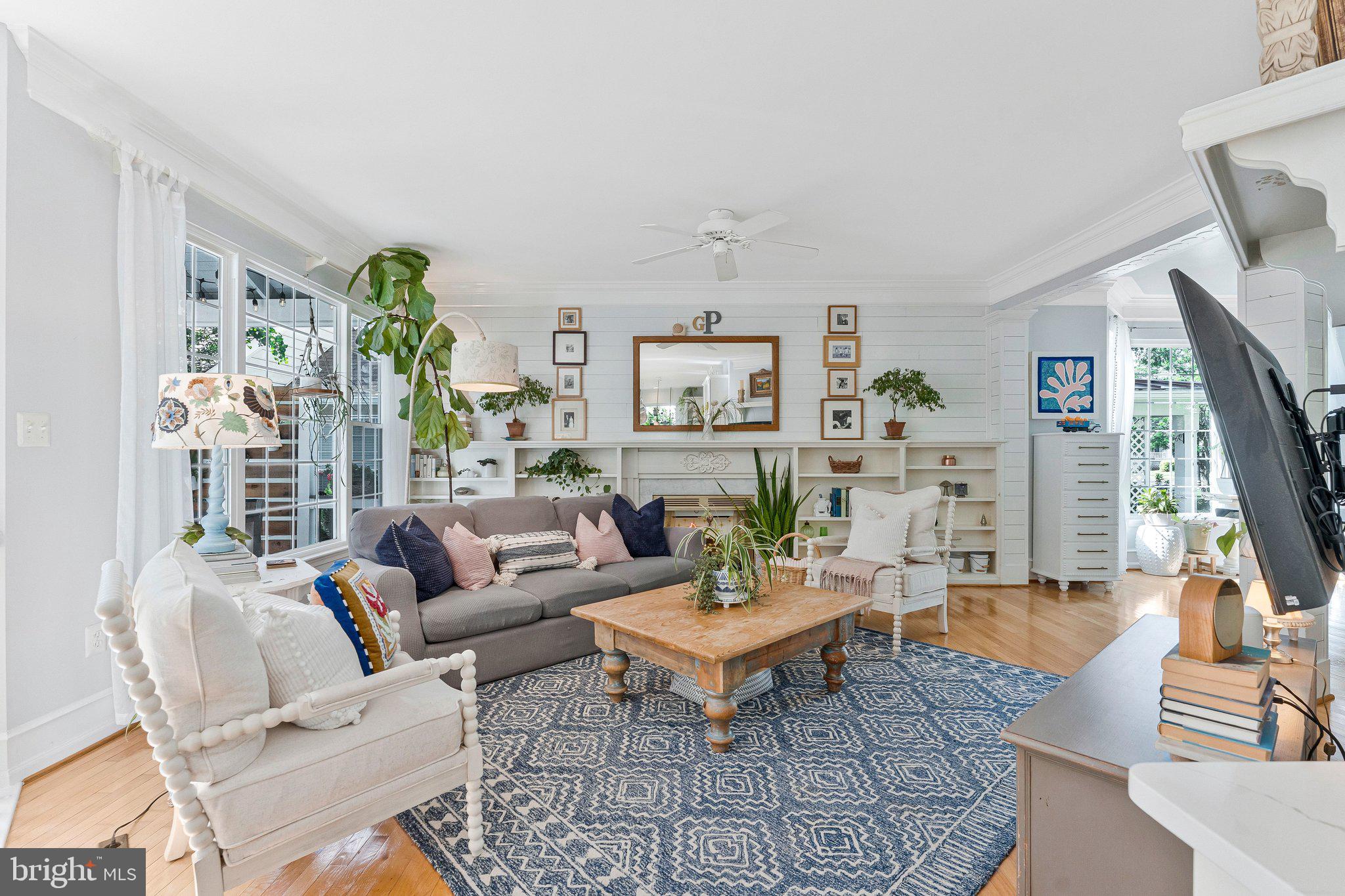 SOUTH RIDING - Residential