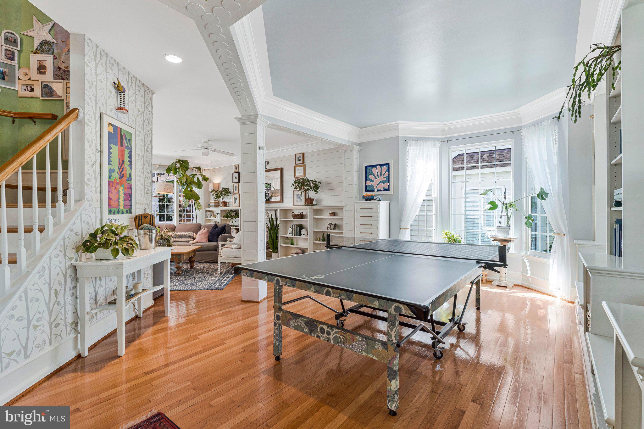SOUTH RIDING - Residential