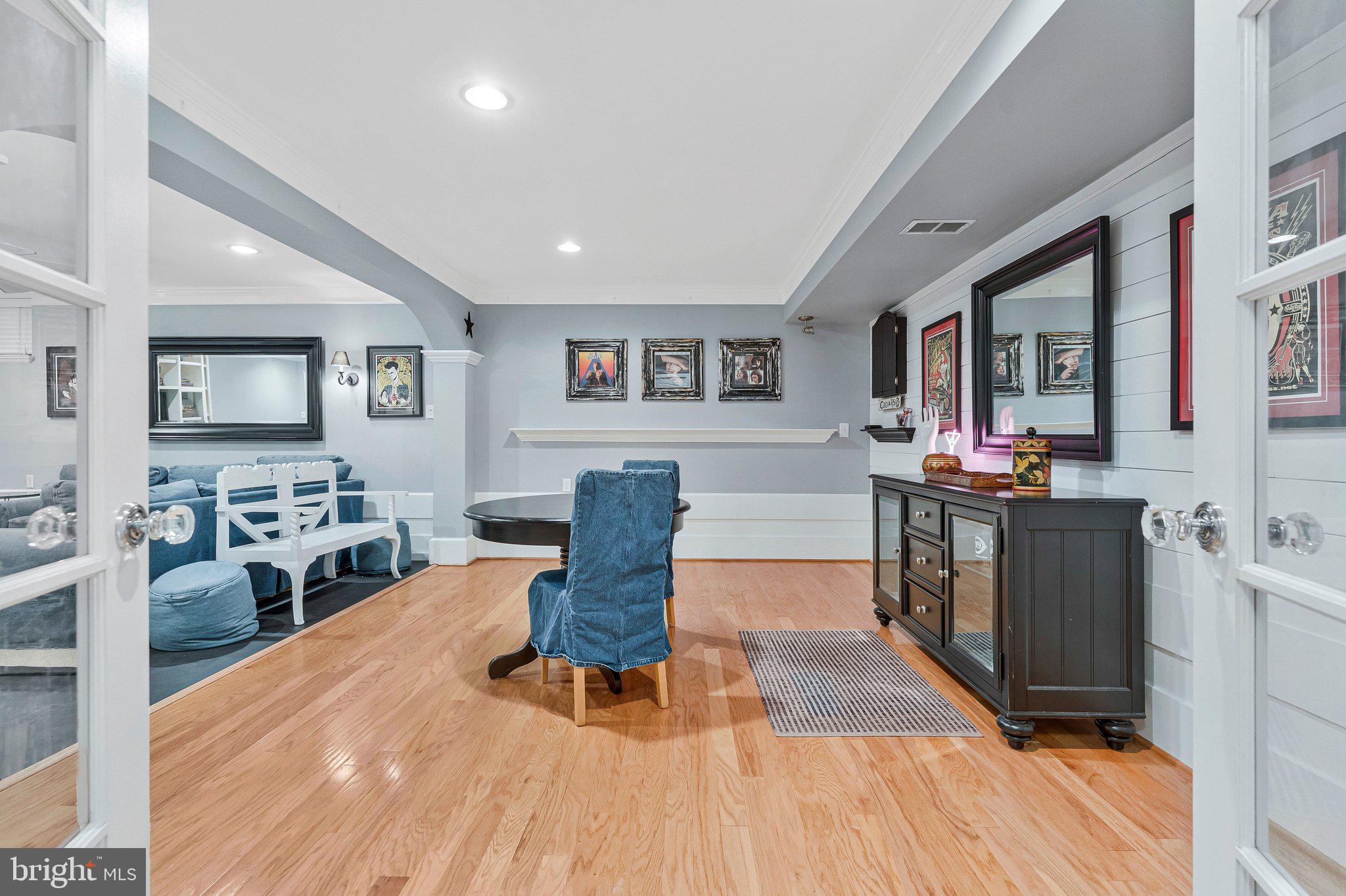 SOUTH RIDING - Residential
