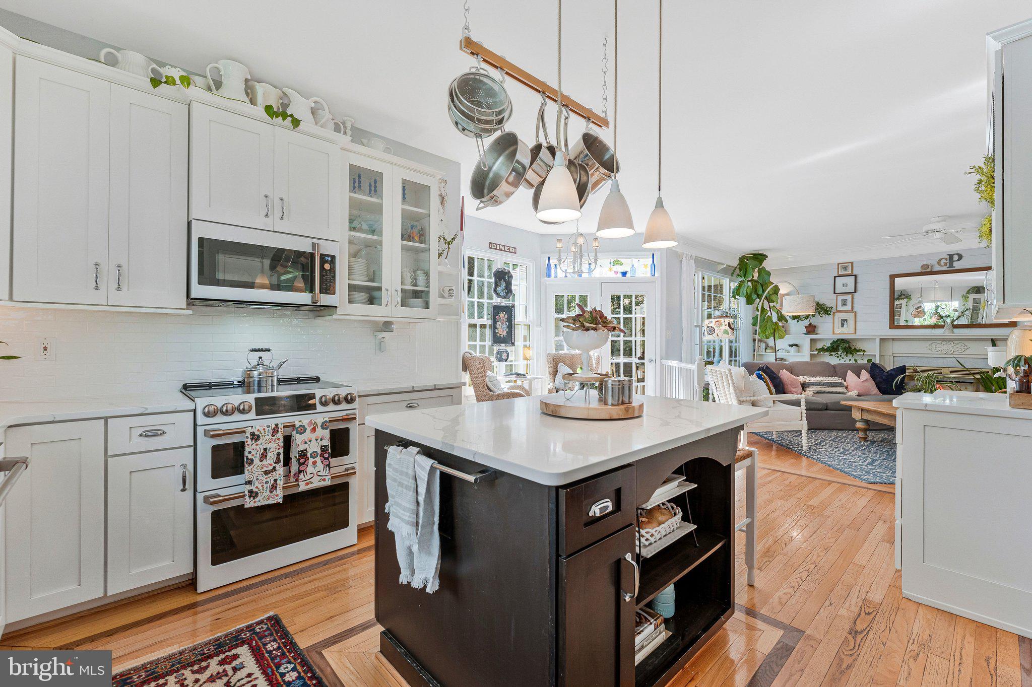 SOUTH RIDING - Residential