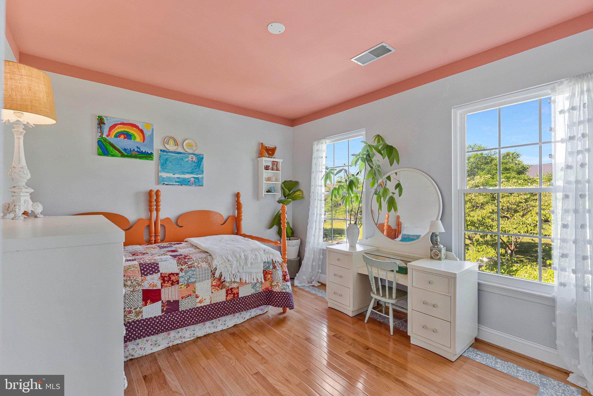 SOUTH RIDING - Residential