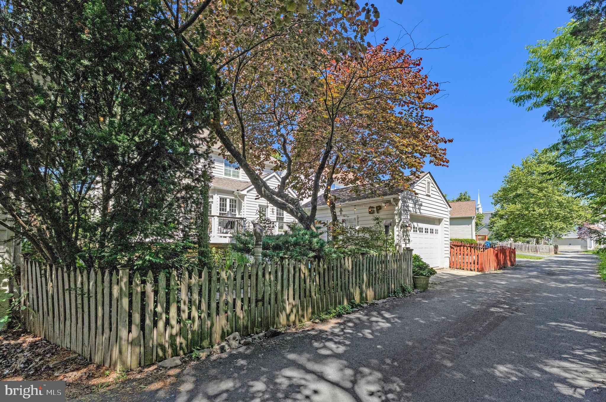 SOUTH RIDING - Residential