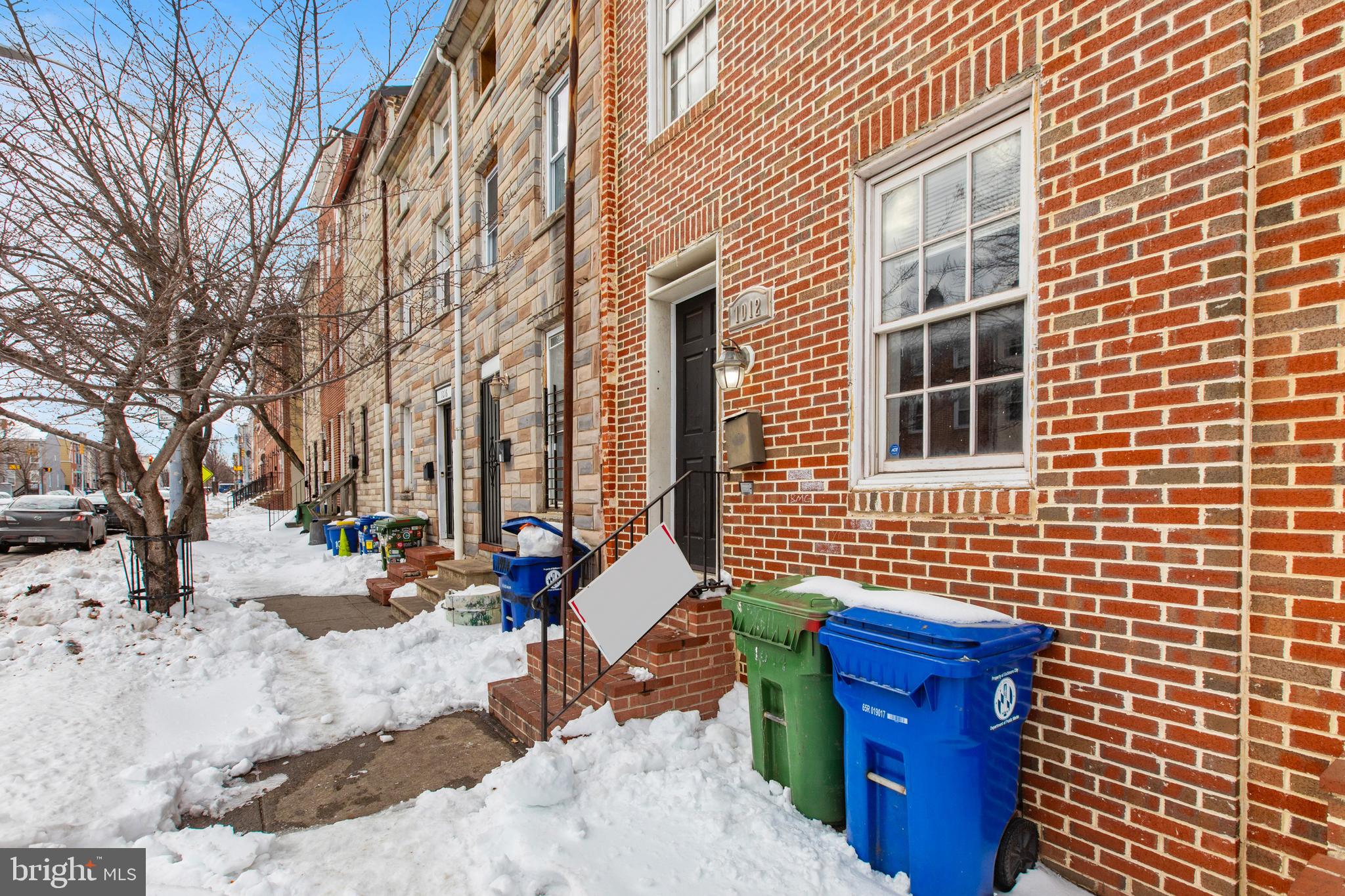 HOLLINS MARKET - Residential