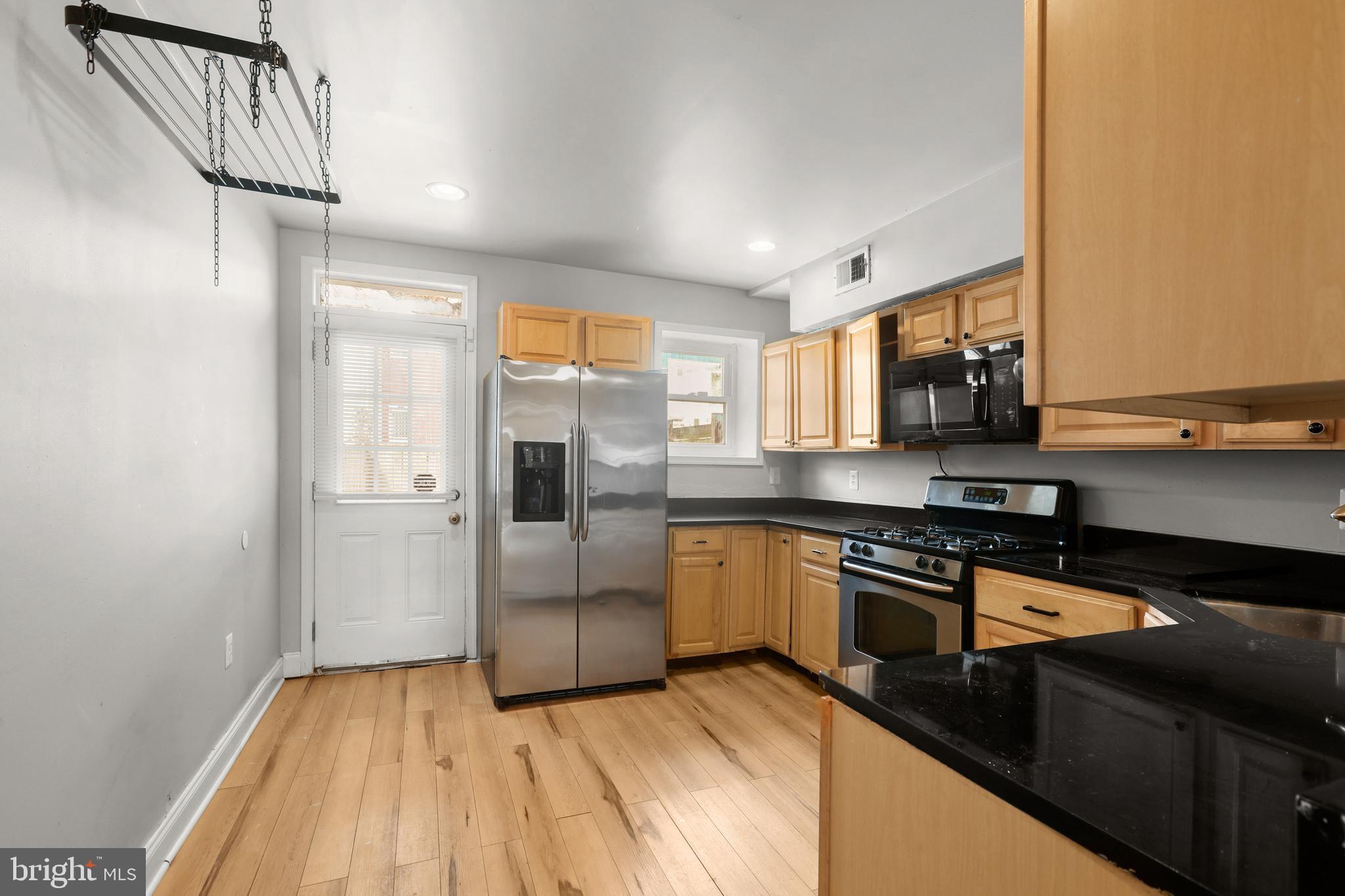 HOLLINS MARKET - Residential