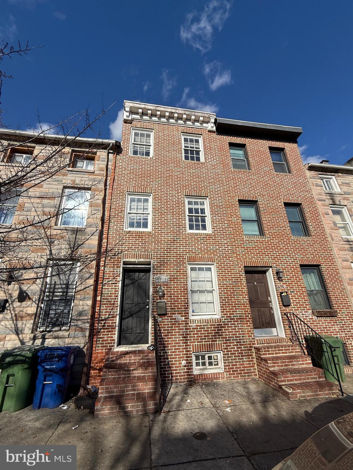 HOLLINS MARKET - Residential