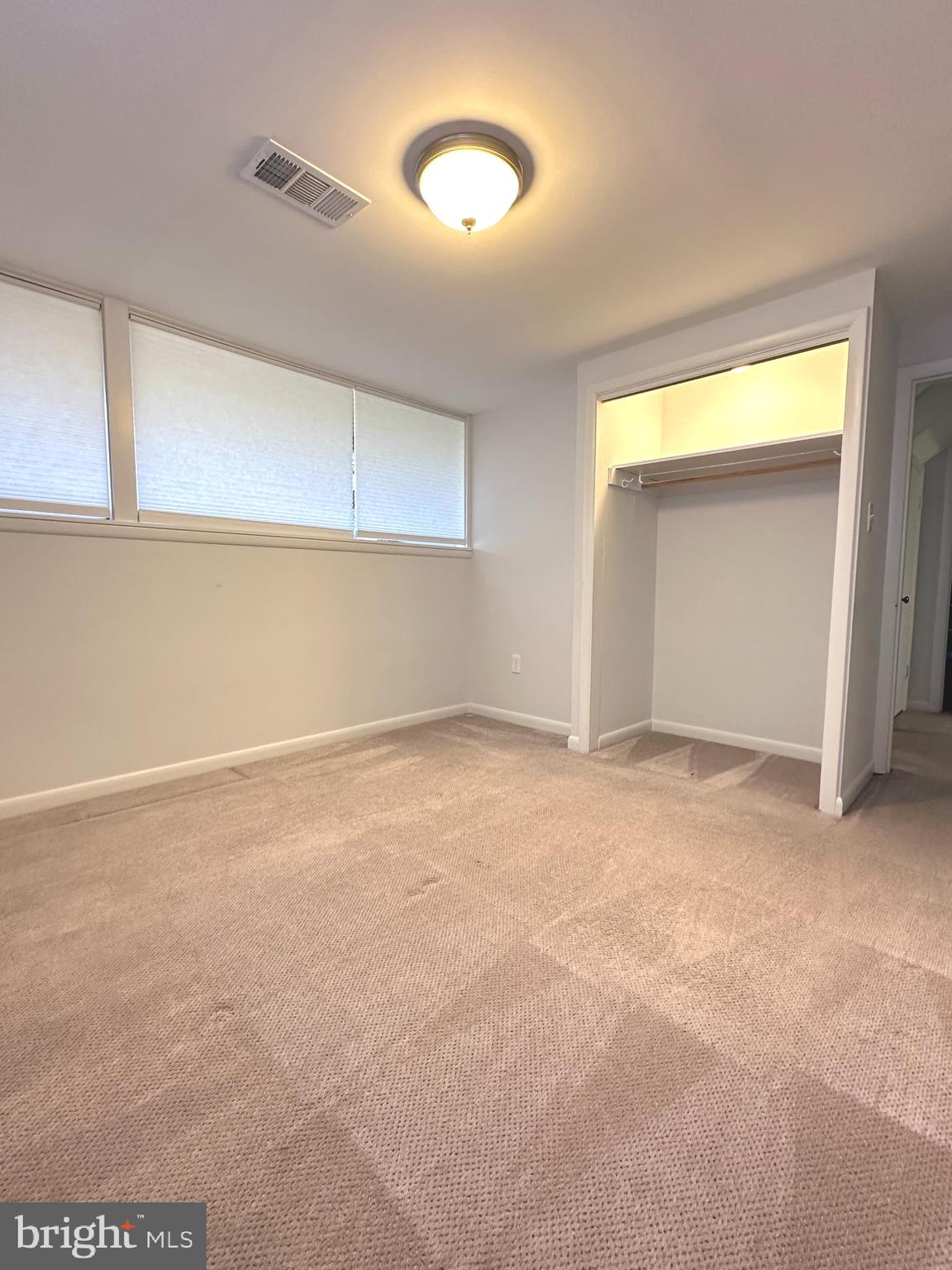 HOLMES RUN ACRES - Residential Lease
