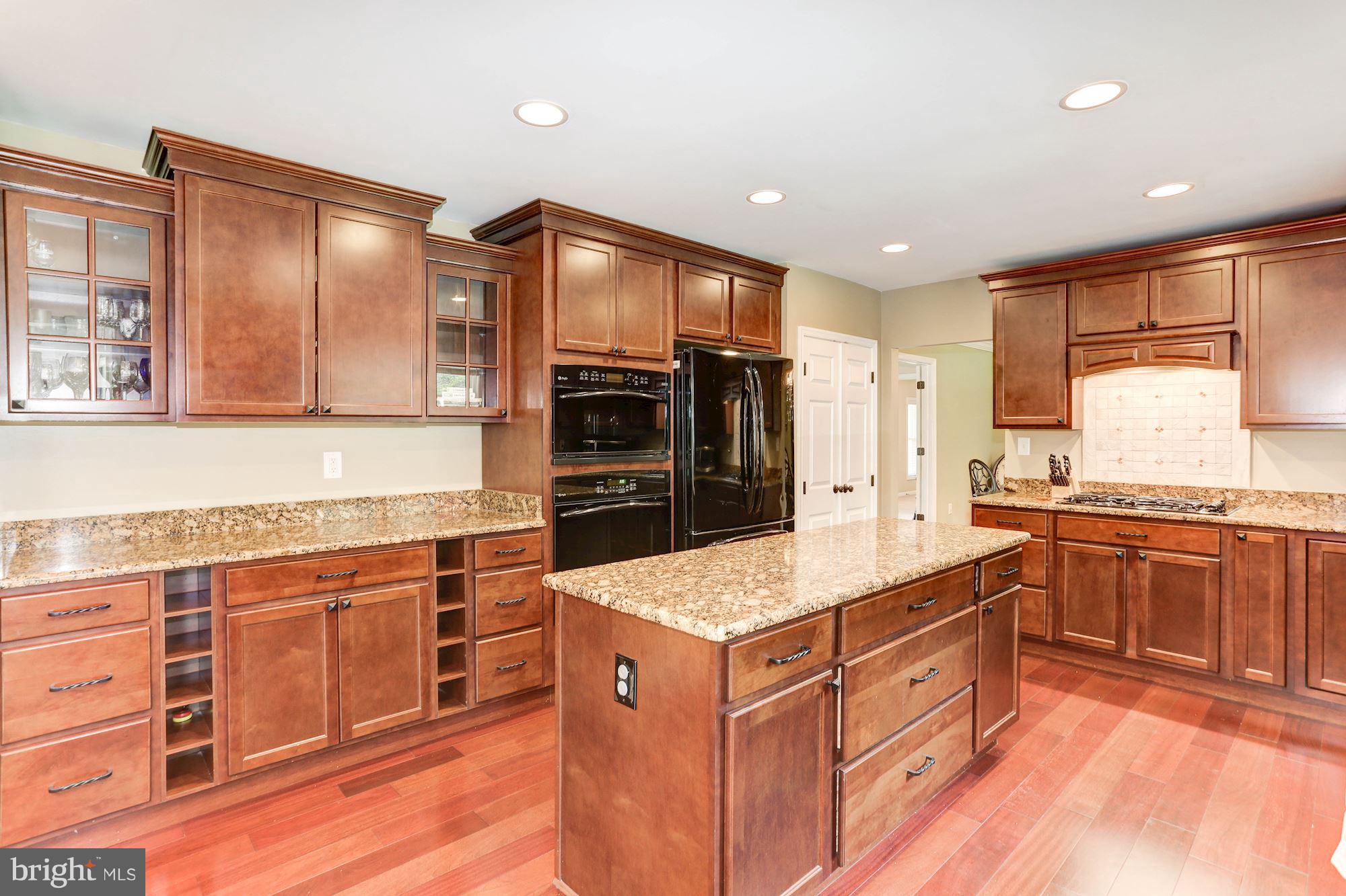 NORBECK KNOLLS - Residential