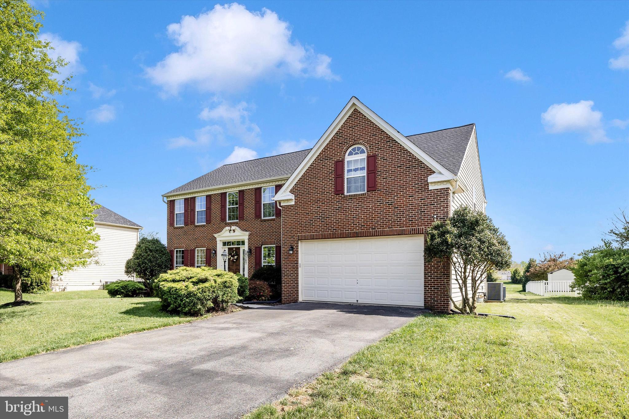 WEST FIELDS - Residential