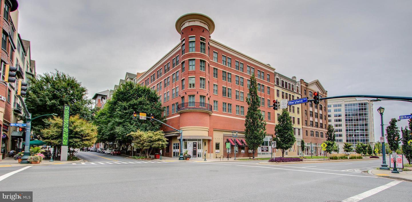 PALLADIAN - Residential Lease