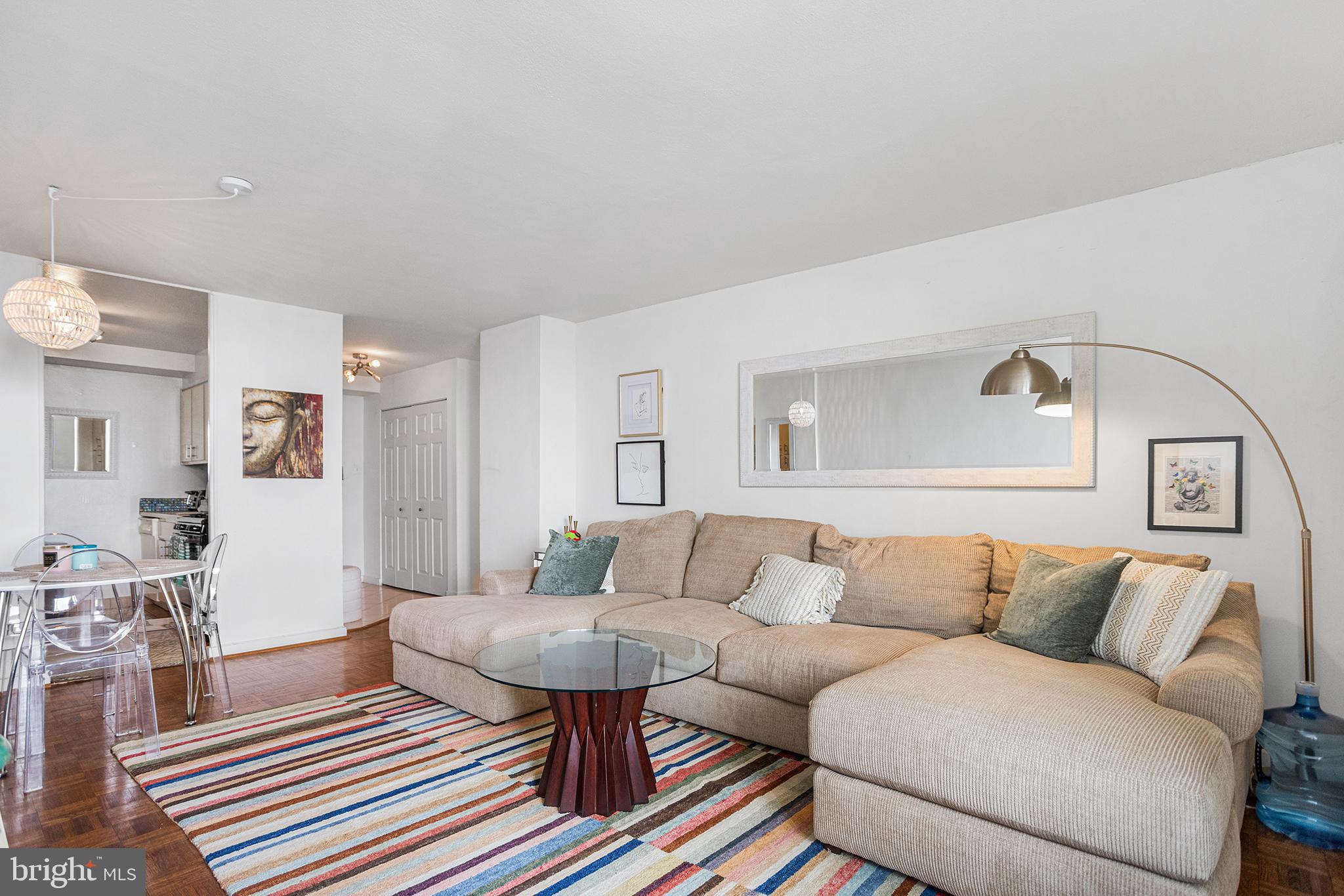 SOCIETY HILL - Residential
