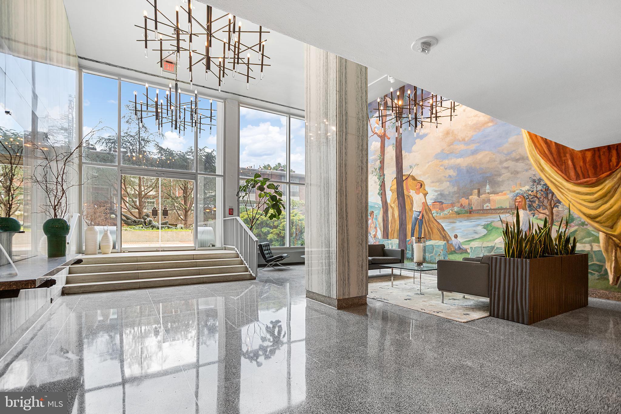 SOCIETY HILL - Residential
