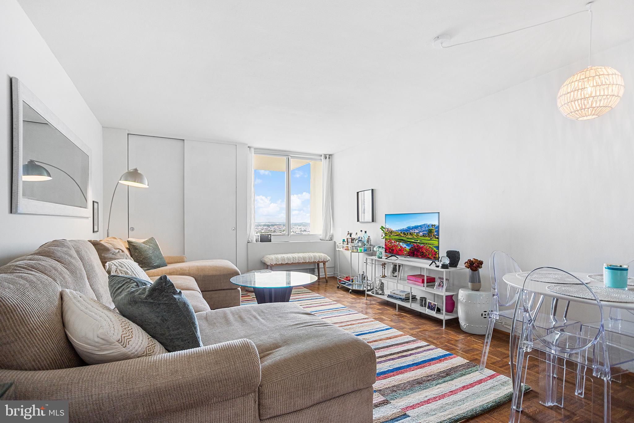 SOCIETY HILL - Residential