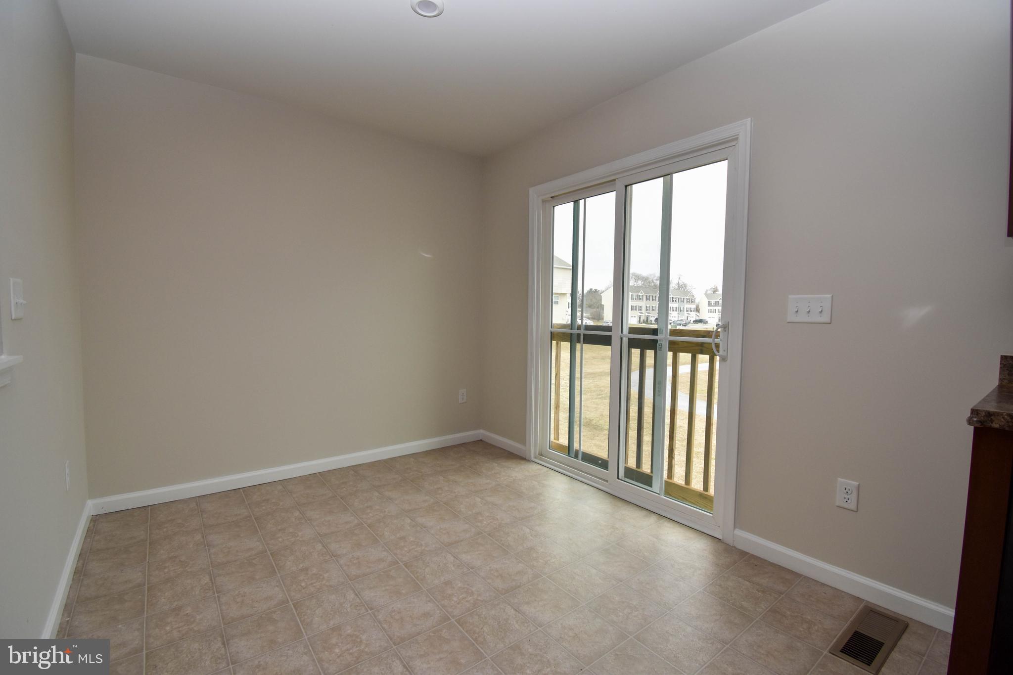 BROOKSTONE TRACE - Residential