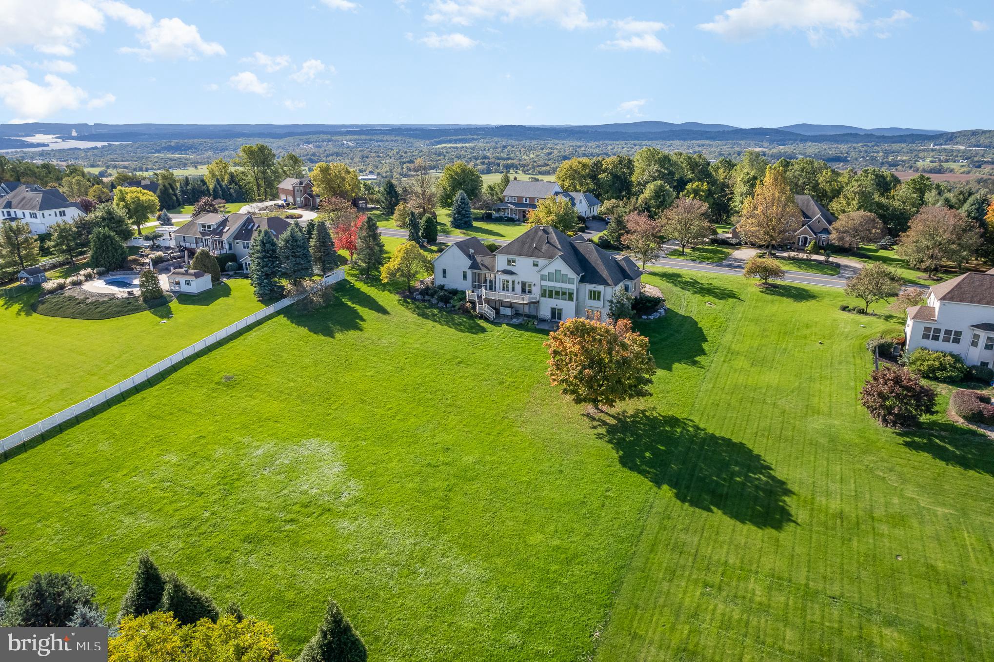 MOUNTAIN VIEW - Residential